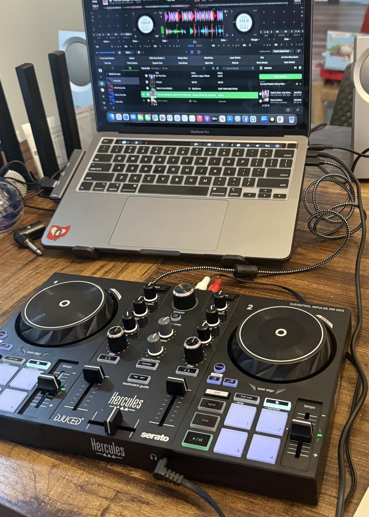 Hercules DJControl Inpulse 200 MK3 DJ Controller, 2 Deck DJ Mixer with Jog Wheels, Pads, Crossfader, Beginner DJ Equipment with Tutorials and Streaming, Compact Portable DJ Board customer photo 1