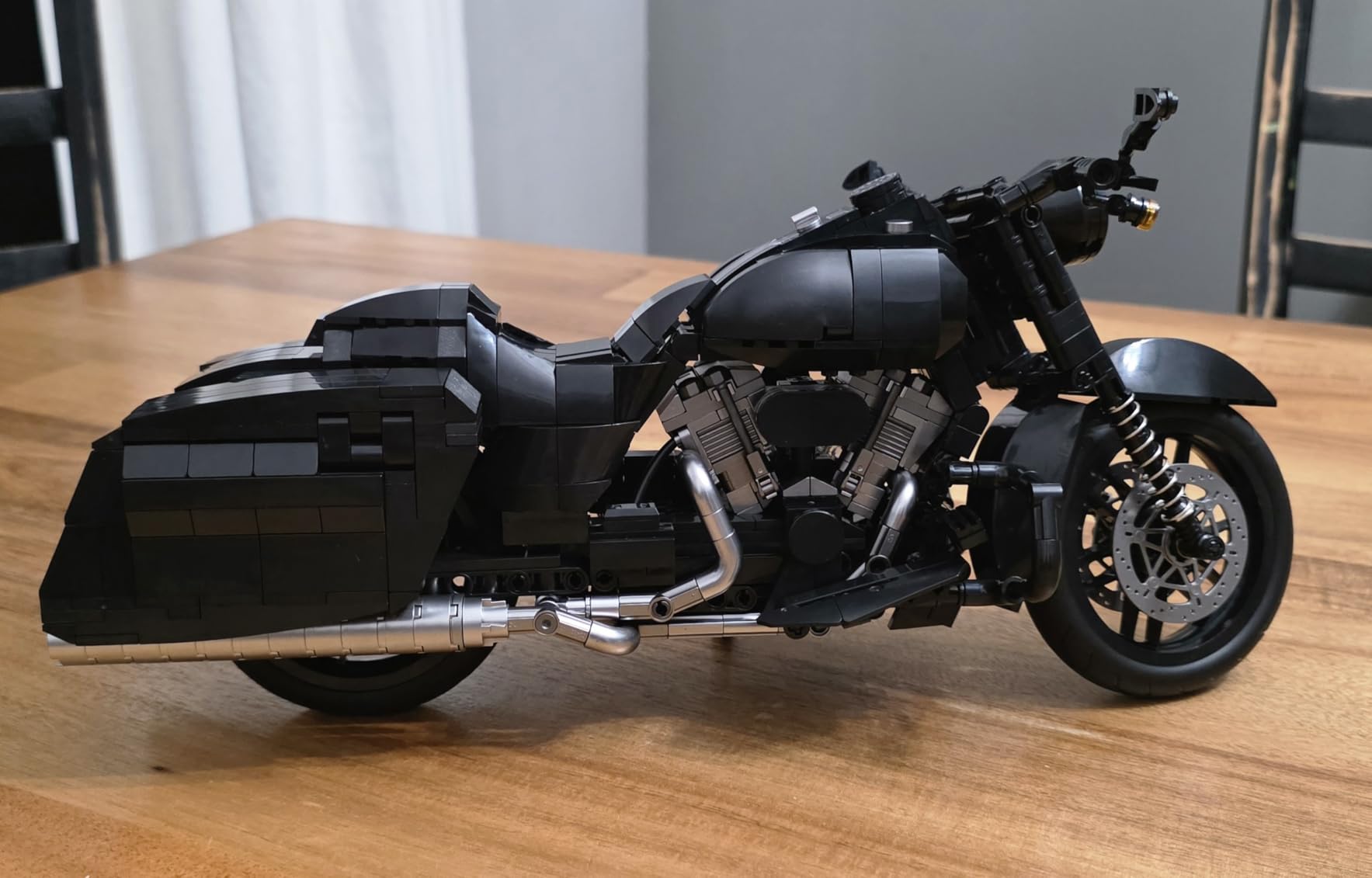Nifeliz R-King Motorcycle Building Set for Adults, Cruiser Motorbike Model Set with Realistic Details, Muscle Bike Model for Display, Collectible Gift for Motorcycle Lovers (1,339 PCS, NF10356) customer photo 1