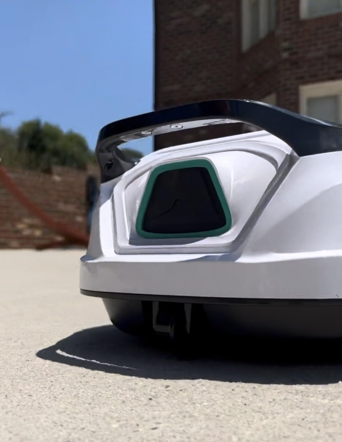 WYBOT A1 Robotic Pool Cleaner - Dual-Layer Filtration, Strong Suction, 130 Mins Runtime, Cordless Pool Vacuum for Above-Ground & Flat Pools up to 1,100 Sq. Ft., 4 Cleaning Modes customer photo 1