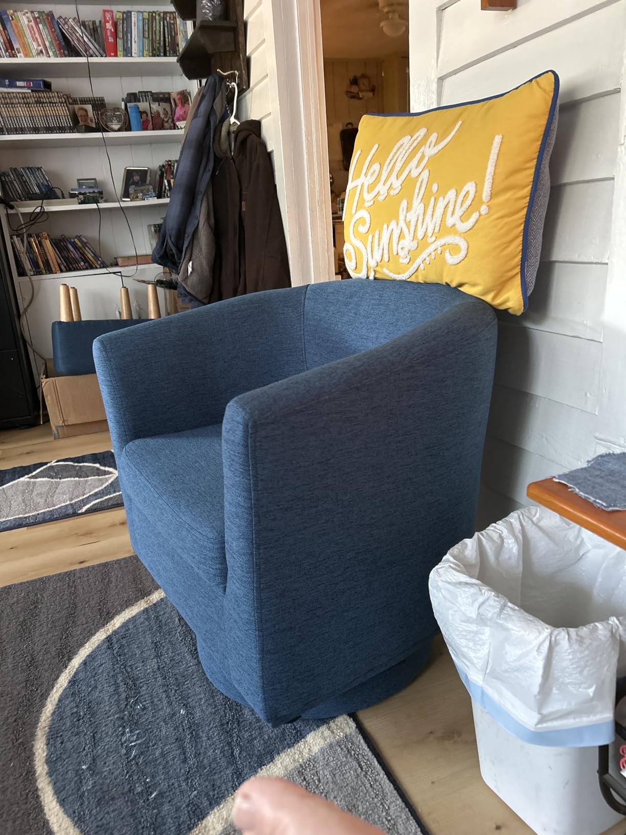 DAZONE White Swivel Accent Chair with Ottoman, Modern Barrel Living Room Chair with 360° Swivel Base, Upholstered Armchair for Bedroom, Reading, Small Spaces customer photo 1