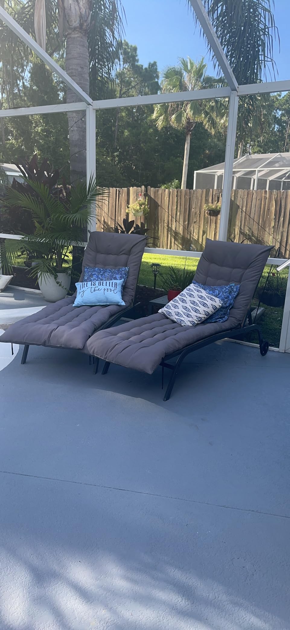UDPATIO 3 Piece Outdoor Lounge Chair Set 2 Adjustable Textilene Chaise Lounges with Wheels & Side Table 5-Position Reclining Rust Free Patio Chairs for Poolside Backyard Garden Deck Beach customer photo 2