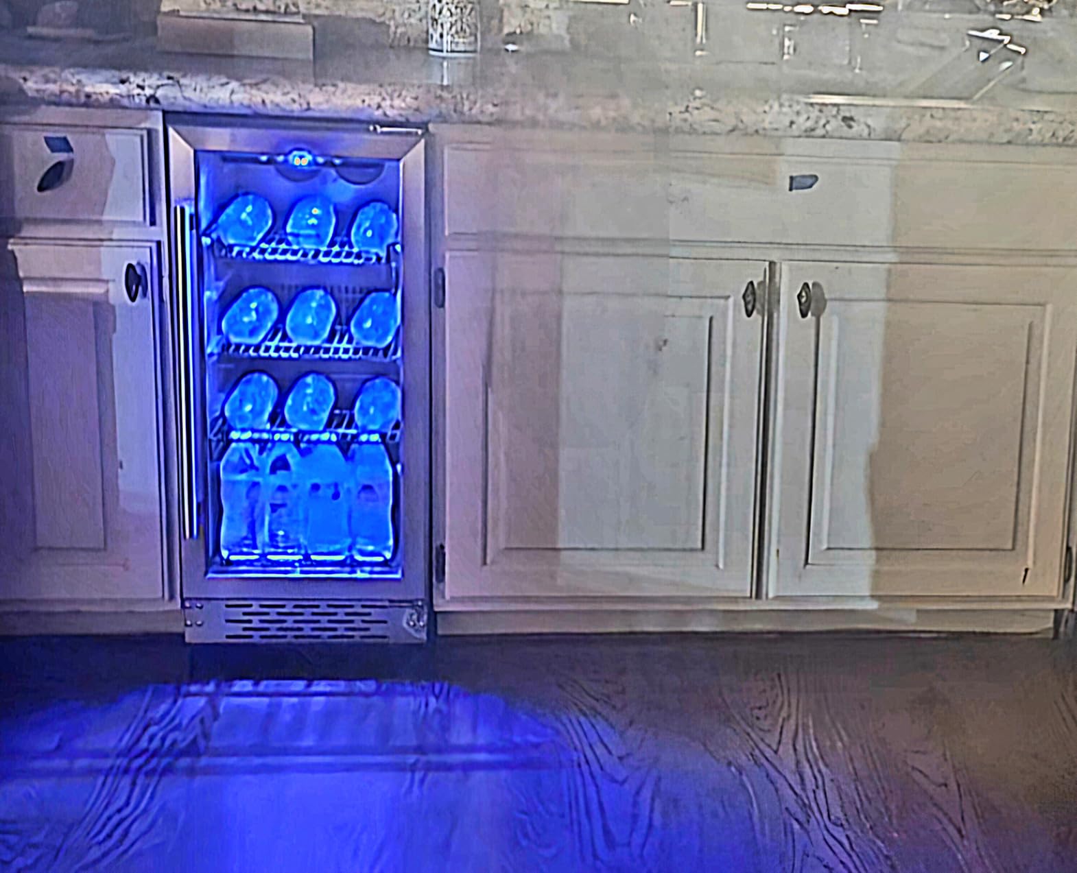 Phiestina Beverage Refrigerator 24 Inch, 172 Cans Indoor/Outdoor Undercounter Beverage Cooler Refrigerator Stainless Steel Beer Fridge with Safety Lock Built-in/Freestanding-Silver Foam Door customer photo 1