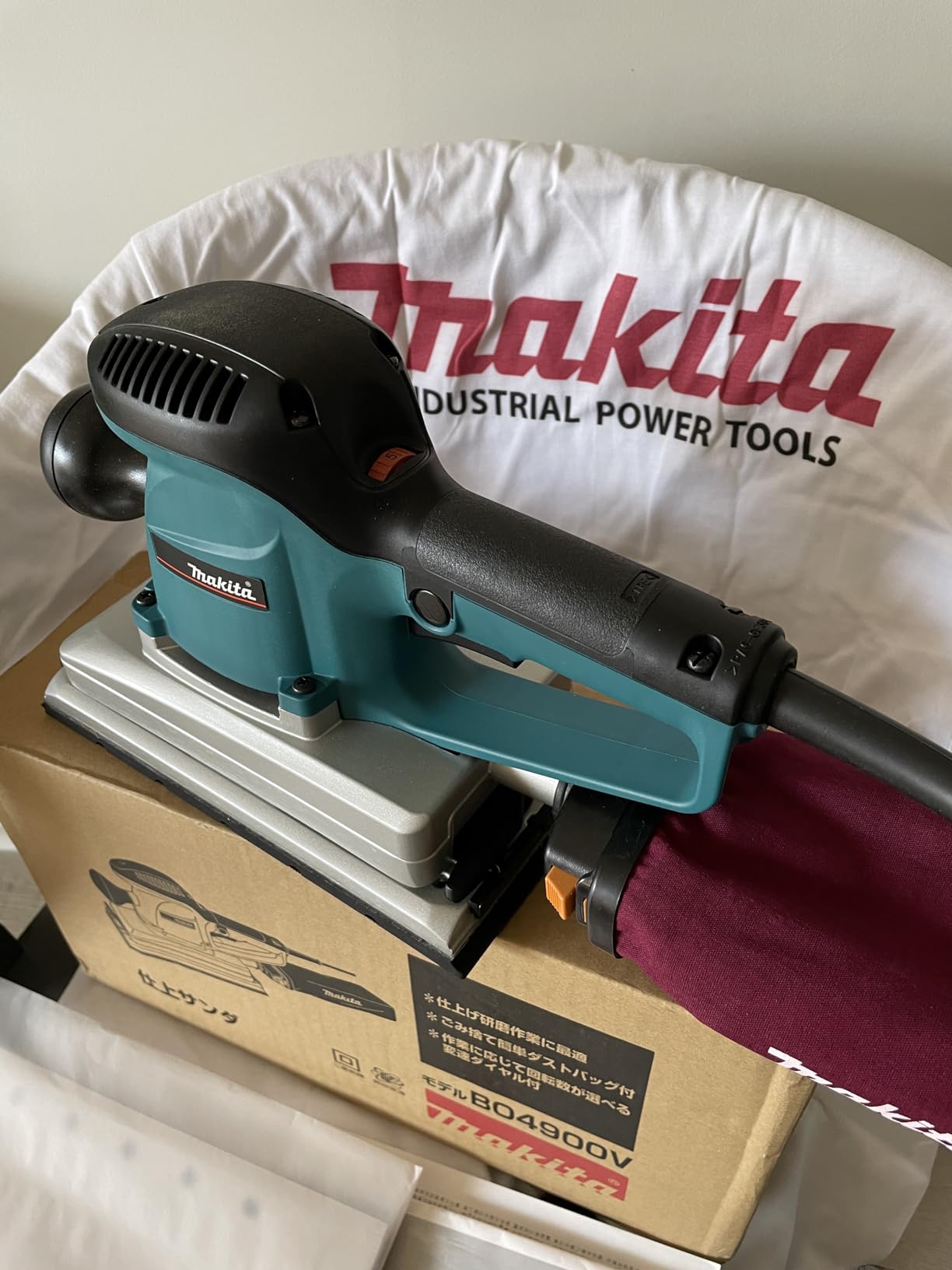 Makita BO4900V 1/2 Sheet Finishing Sander customer photo 2