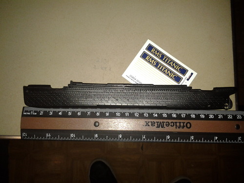 Revell 05804 22.3 cm R.M.S. Titanic Model Kit customer photo 1