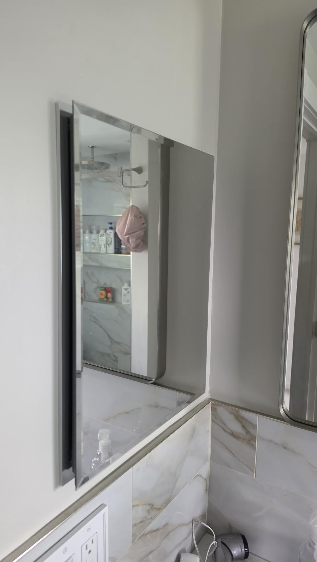 Kohler CB-CLC3026FS Bathroom Medicine Cabinet with Mirror, Beveled Mirror Doors, Adjustable Shelves, Rectangular Beveled Edge, 30 in. W x 26 in. H customer photo 1