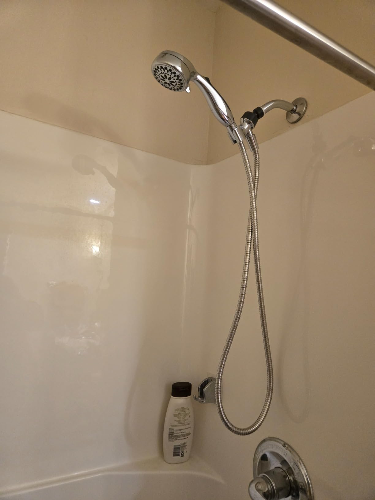 Delta Faucet 7-Spray Touch-Clean Hand Held Shower Head with Hose, Chrome, 75700 customer photo 2