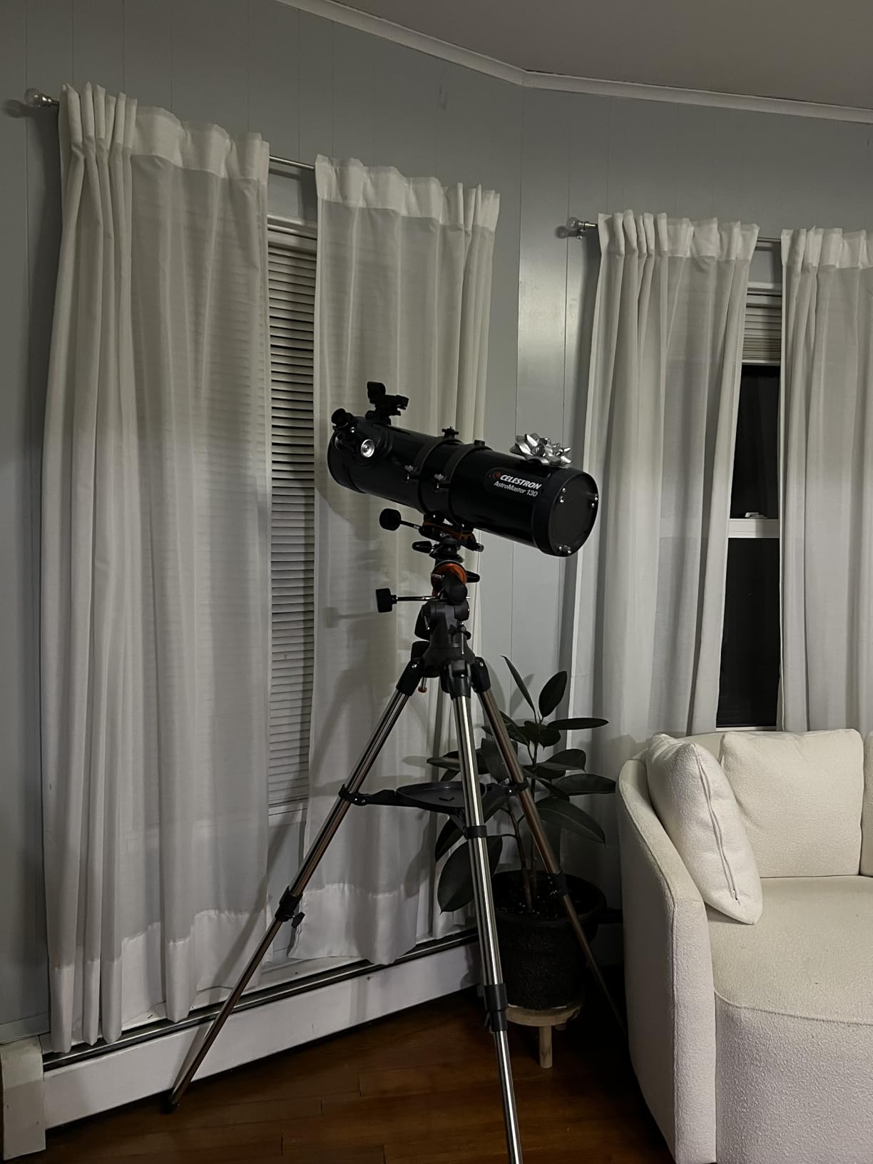 Celestron AstroMaster 130EQ Newtonian Telescope customer photo 2