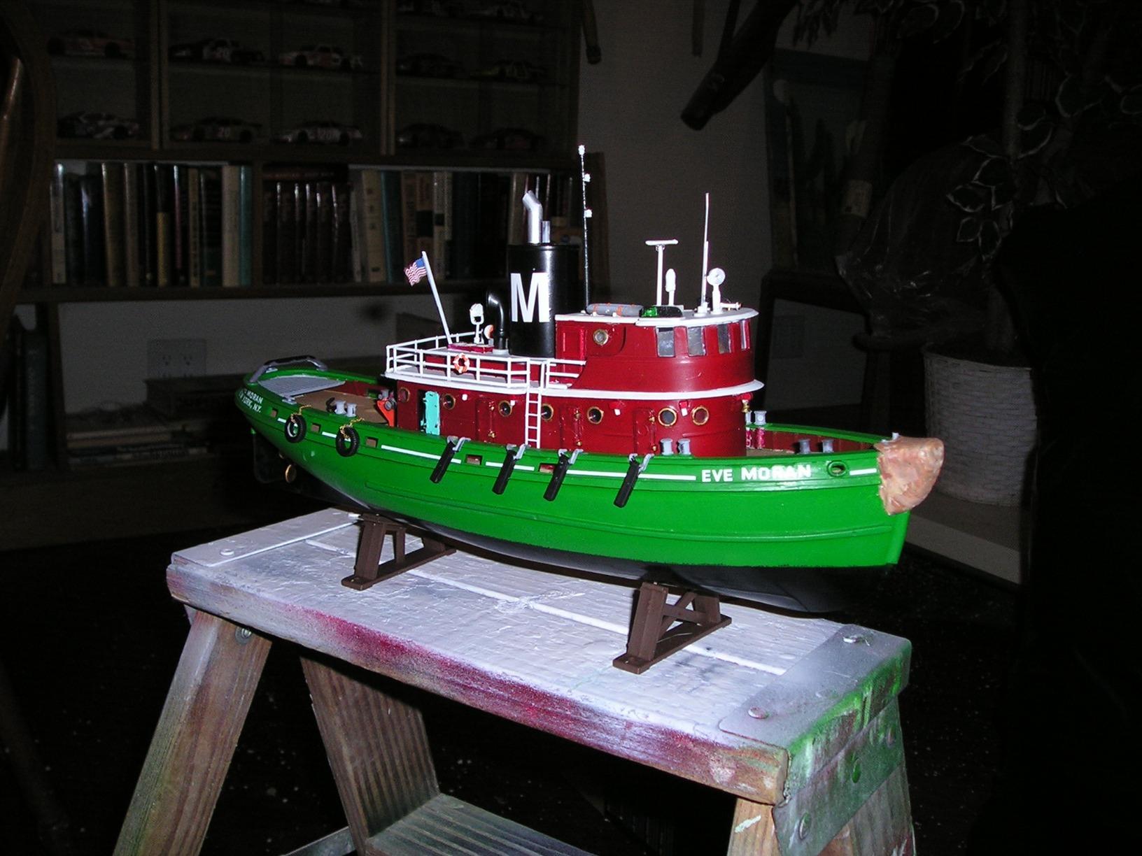 Lindberg 1/87 Scale Diesel Tug Boat customer photo 1