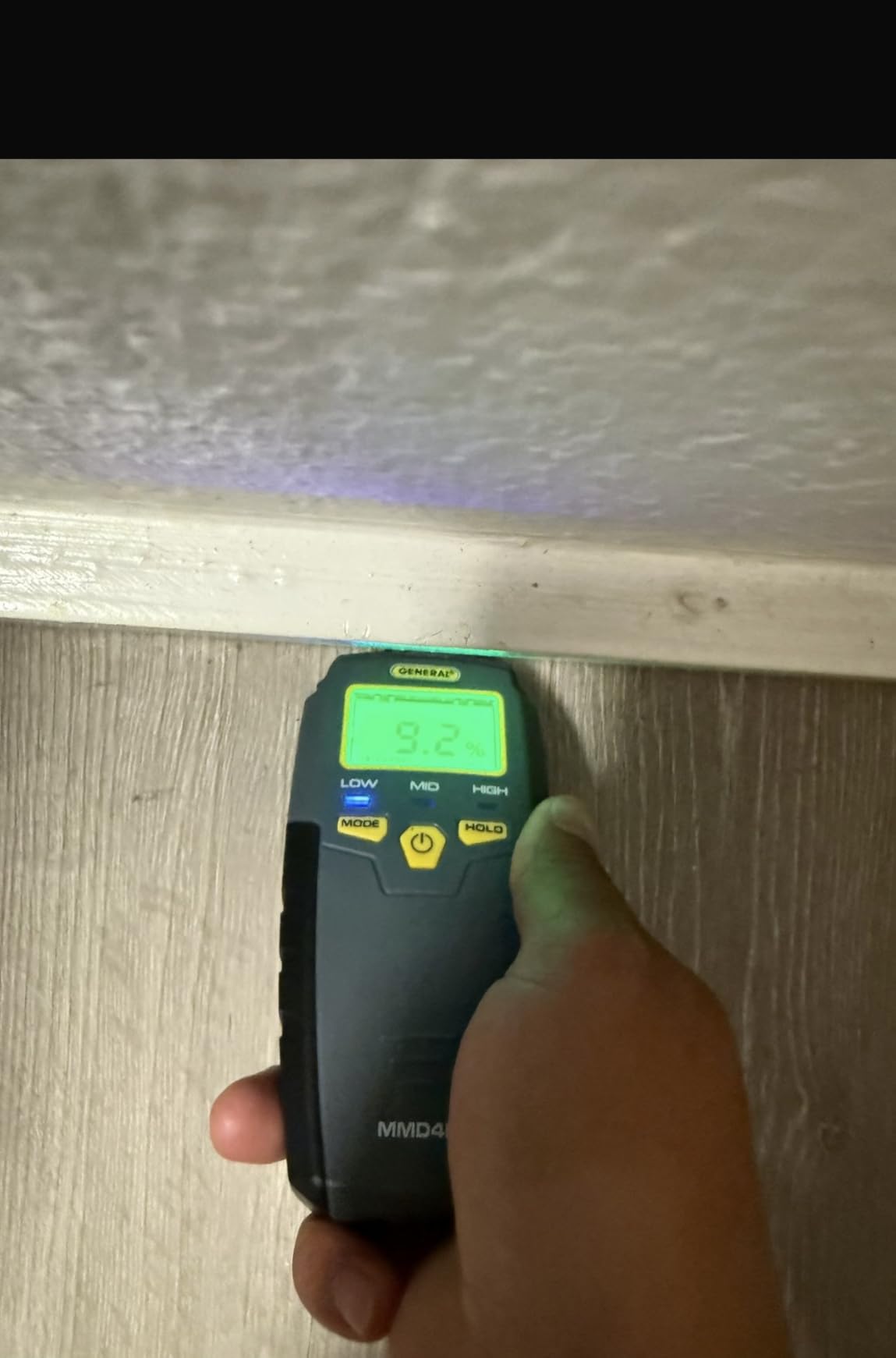 General Tools MMD4E Digital Moisture Meter, Water Leak Detector, Moisture Tester, Pin Type, Backlit LCD Display With Audible and Visual High-Medium-Low Moisture Content Alerts customer photo 2