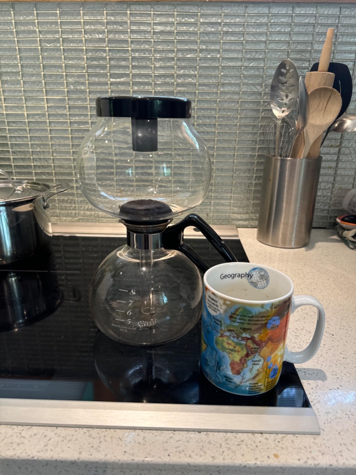 Yama Glass 8-Cup Stovetop Siphon Coffee Maker, 24 Oz Vacuum Brew, Heat-Resistant Borosilicate Glass customer photo 2
