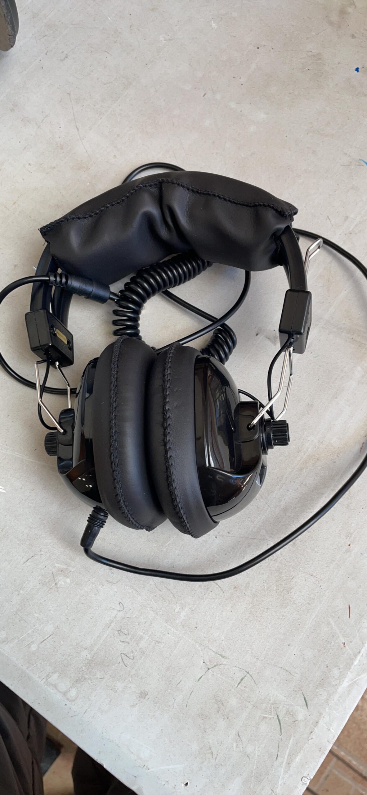Fisher Over-Ear Stereo Headphones - Passive Noise Cancelling Wired Headset customer photo 1
