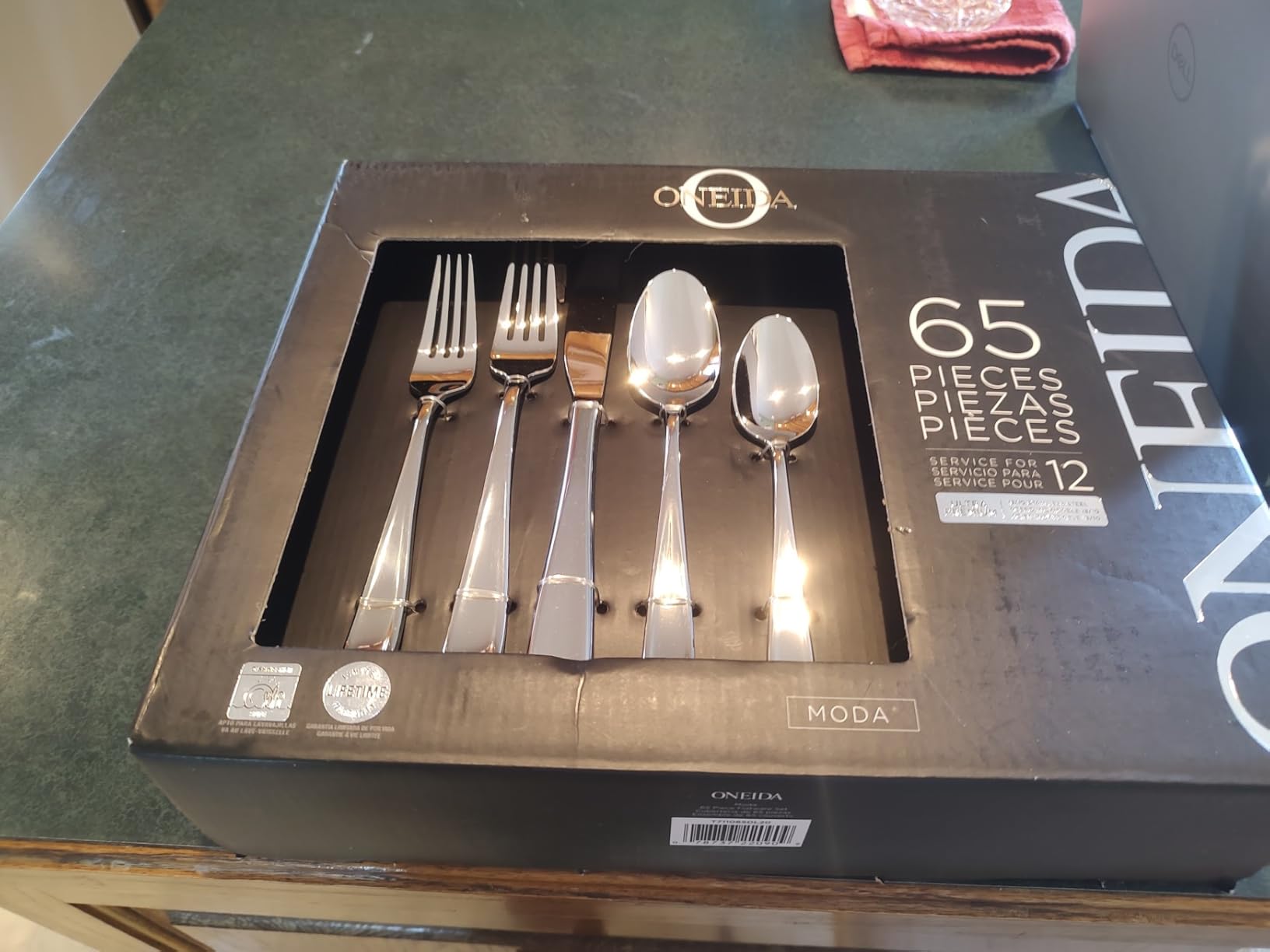 Oneida Silverware Set For 12, Moda 65-Piece Fine Flatware Set with Serving Utensils, Service For 12, 18/10 Stainless Steel, Dishwasher Safe For home, Knives Spoons and Forks Set (Silver, 65 pieces) customer photo 2