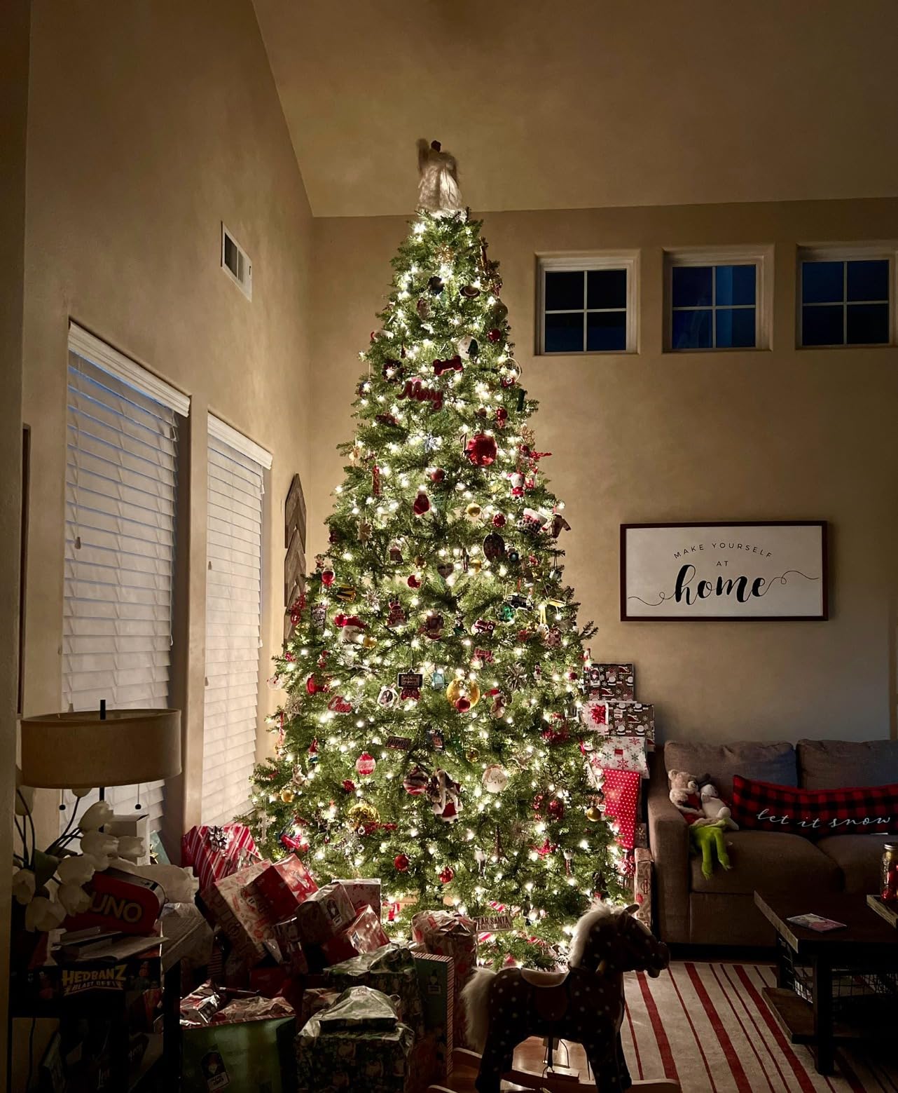 National Tree Company 6.5 ft Pre-Lit Dunhill Fir Artificial Christmas Tree, 650 Warm White LED Lights, 1,838 Tips, Includes Stand, Green customer photo 2