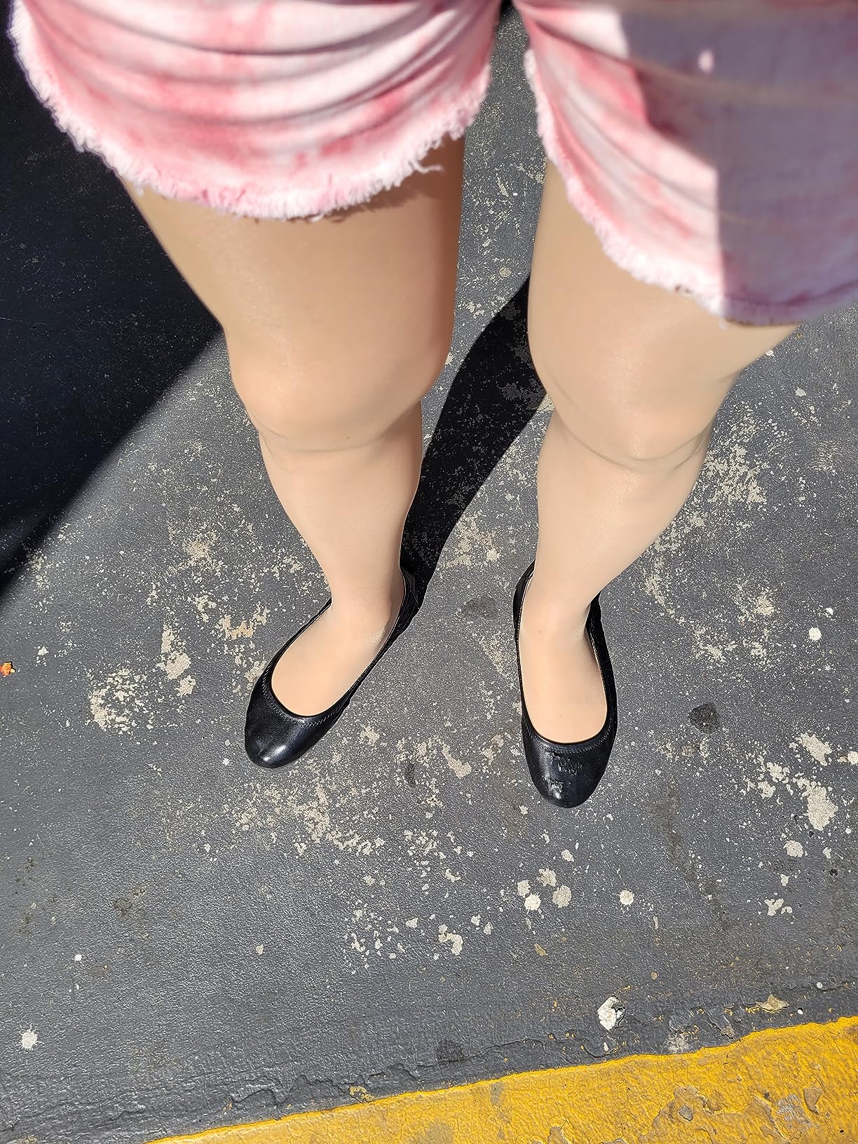 Truform Sheer Compression Pantyhose, 8-15 mmHg, Women's Shaping Tights, 20 Denier customer photo 2