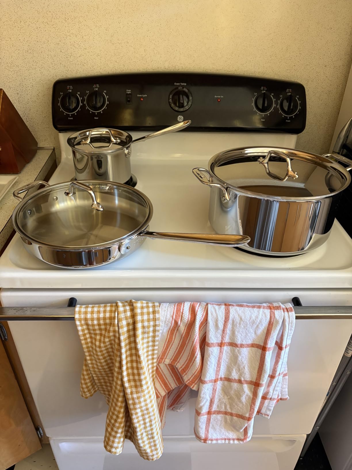 All-Clad D3 Stainless Steel 10 Piece Cookware Set- Made in USA- Includes Frying Pans, Saucepan, Sautépan, Stockpot - Professional Grade -Oven Safe & Induction Compatible customer photo 1