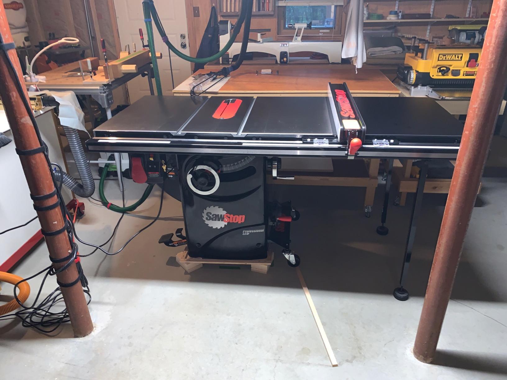 SAWSTOP 10-Inch Professional Cabinet Saw, 3-HP, 36-Inch Professional TGlide Fence System (PCS31230-TGP236) customer photo 2