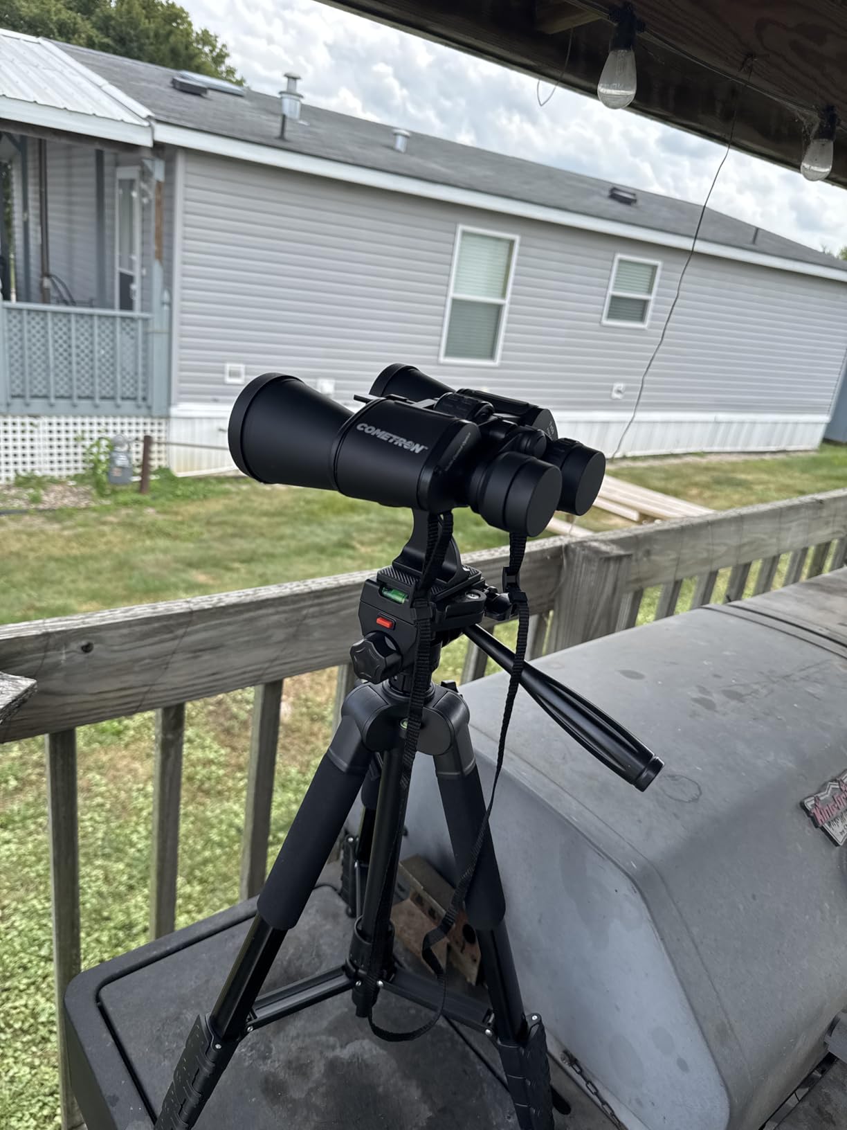 Celestron - Cometron 7x50 Astronomy Binoculars - Entry-Level for Stargazing and Comet Watching - Large 50mm Objective Lenses - Wide 6.6 Degree Field of View - Multi-Coated Optics customer photo 1