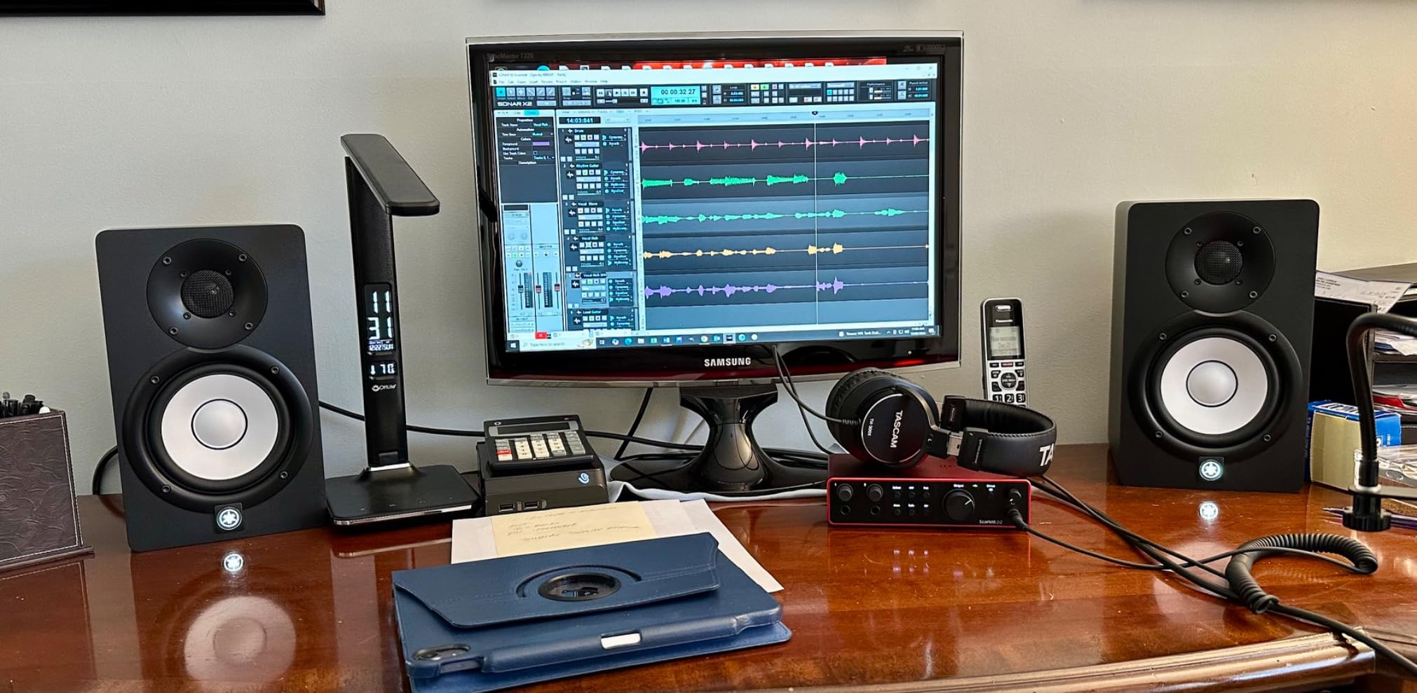 Yamaha HS5 Pair 2-Way Bass-Reflex Bi-Amplified Nearfield Studio Monitors with 5 Inch Woofers customer photo 1