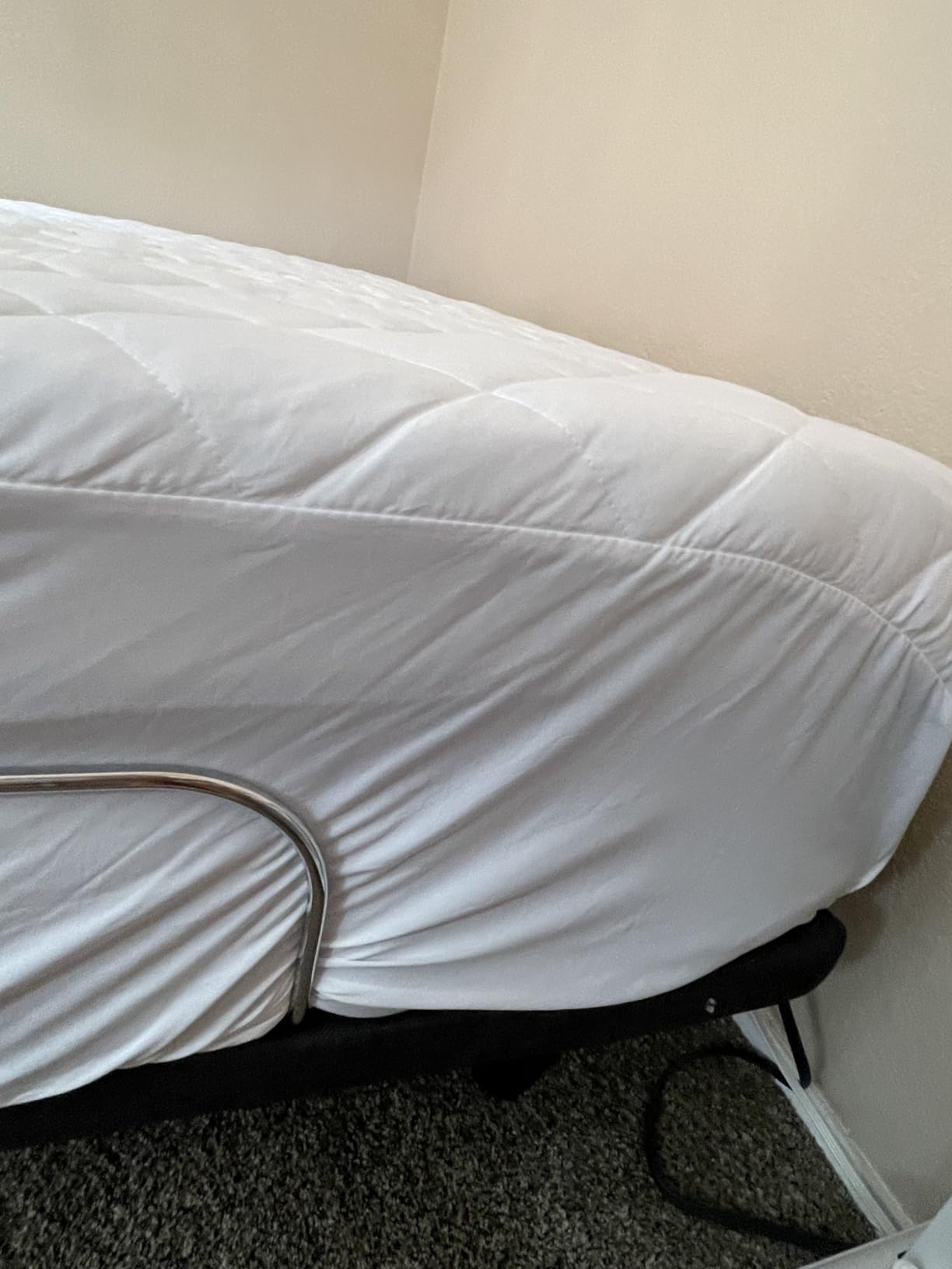 Utopia Bedding Quilted Fitted Mattress Pad customer photo 1
