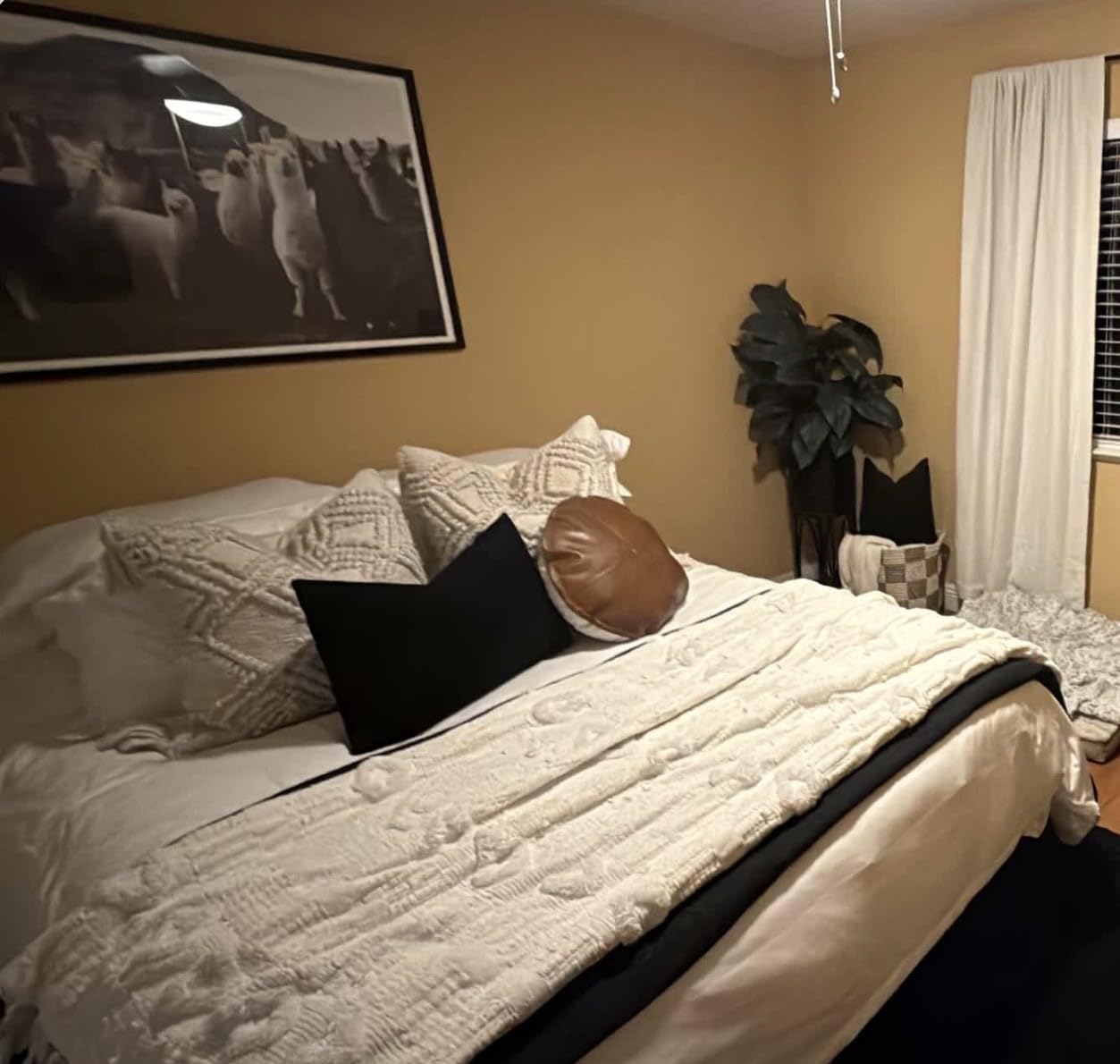 Utopia Bedding Duvet Cover Queen Size - 3 Piece with Zipper Closure - 1 Comforter Cover 90X90 Inches & 2 Pillow Shams 20X26 Inches (White) Comforter Not Included customer photo 2