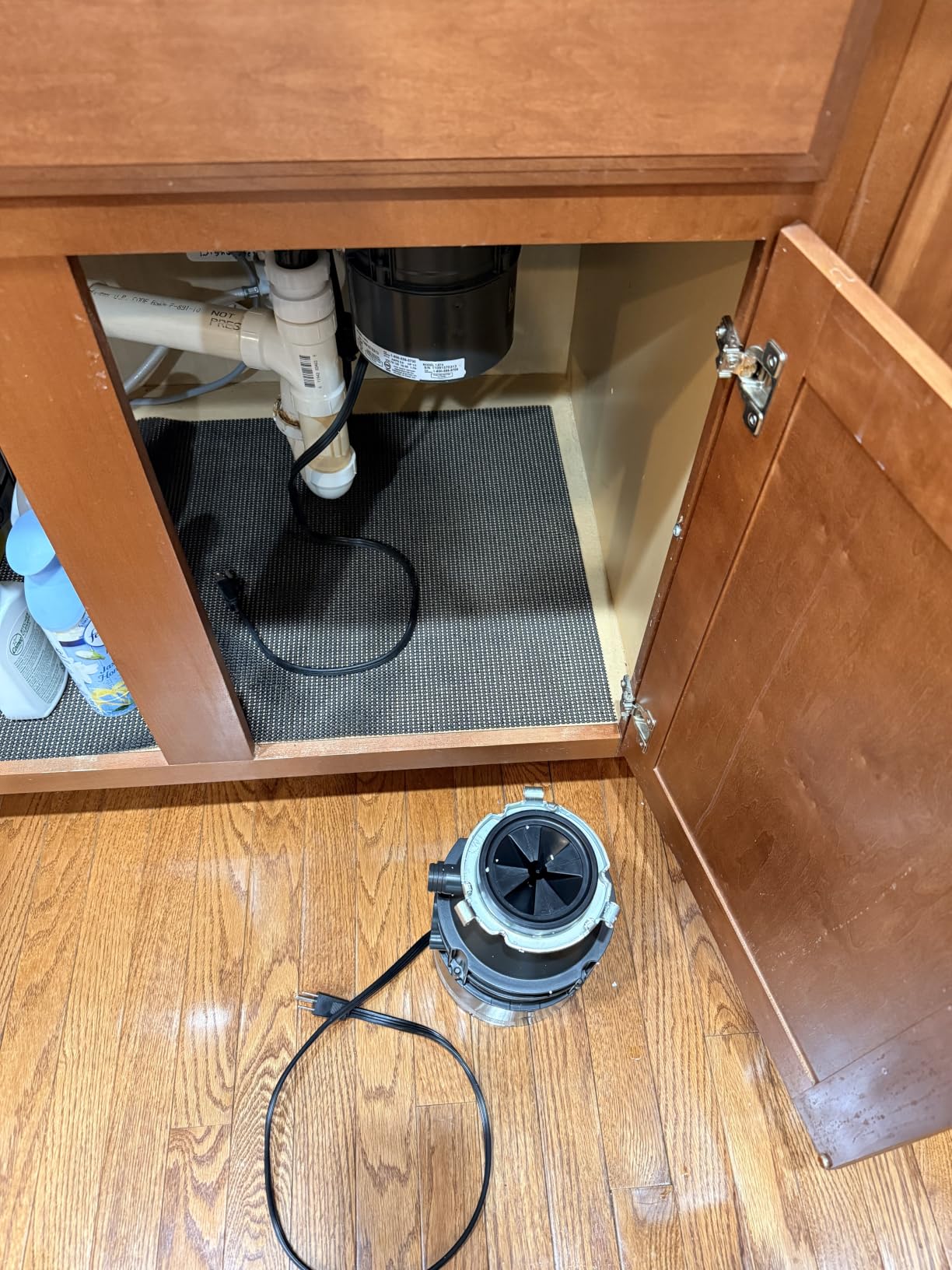 InSinkErator Badger 5 Garbage Disposal with Power Cord, Badger Series 1/2 HP Continuous Feed Food Waste Disposer customer photo 2