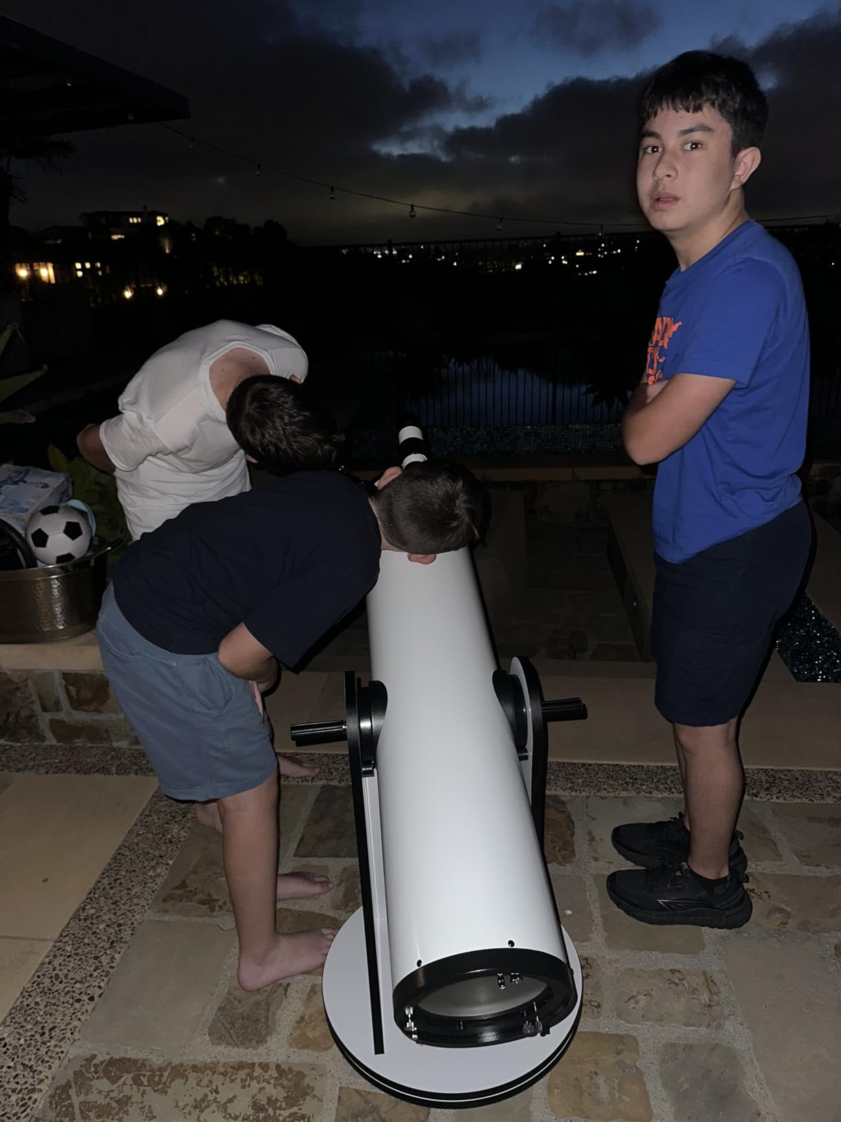 Sky Watcher Sky-Watcher Classic 150 Dobsonian 6-inch Telescope - Solid-Tube - Simple, Traditional Design - Easy to Use, Perfect for Beginners, White (S11600) customer photo 1