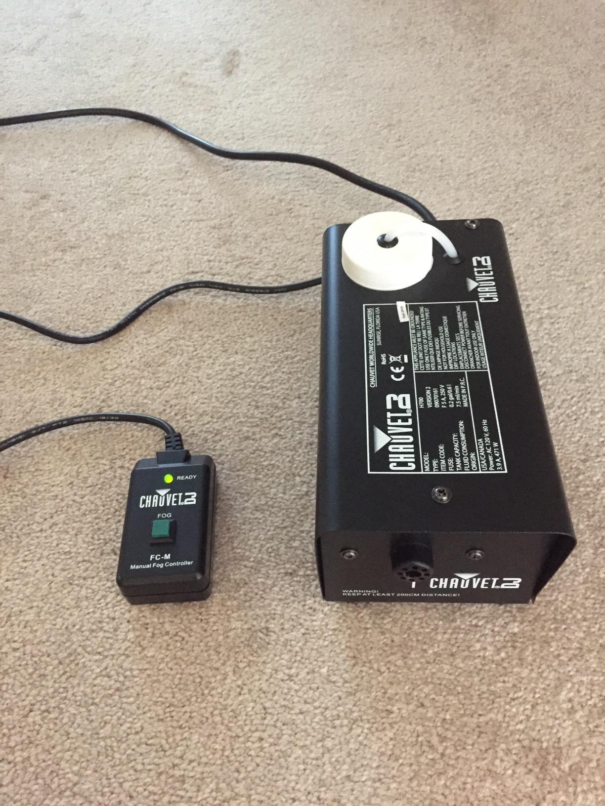 CHAUVET DJ Hurricane 1000 Compact Fog Machine with wireless Remote customer photo 2