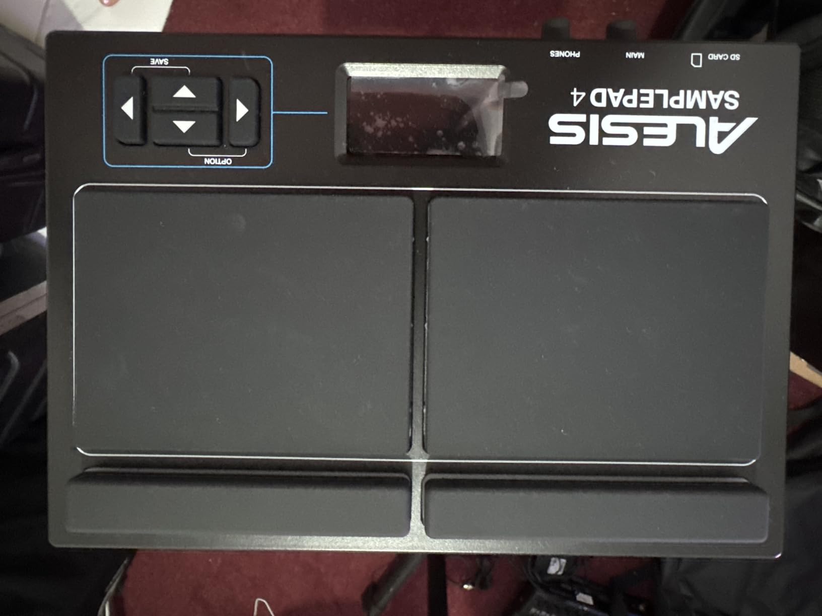 Alesis SamplePad 4 - Compact Percussion and Sample Triggering Instrument with 4 Velocity-Sensitive Pads, 25 Drum Sounds and SD/SDHC Card Slot customer photo 1