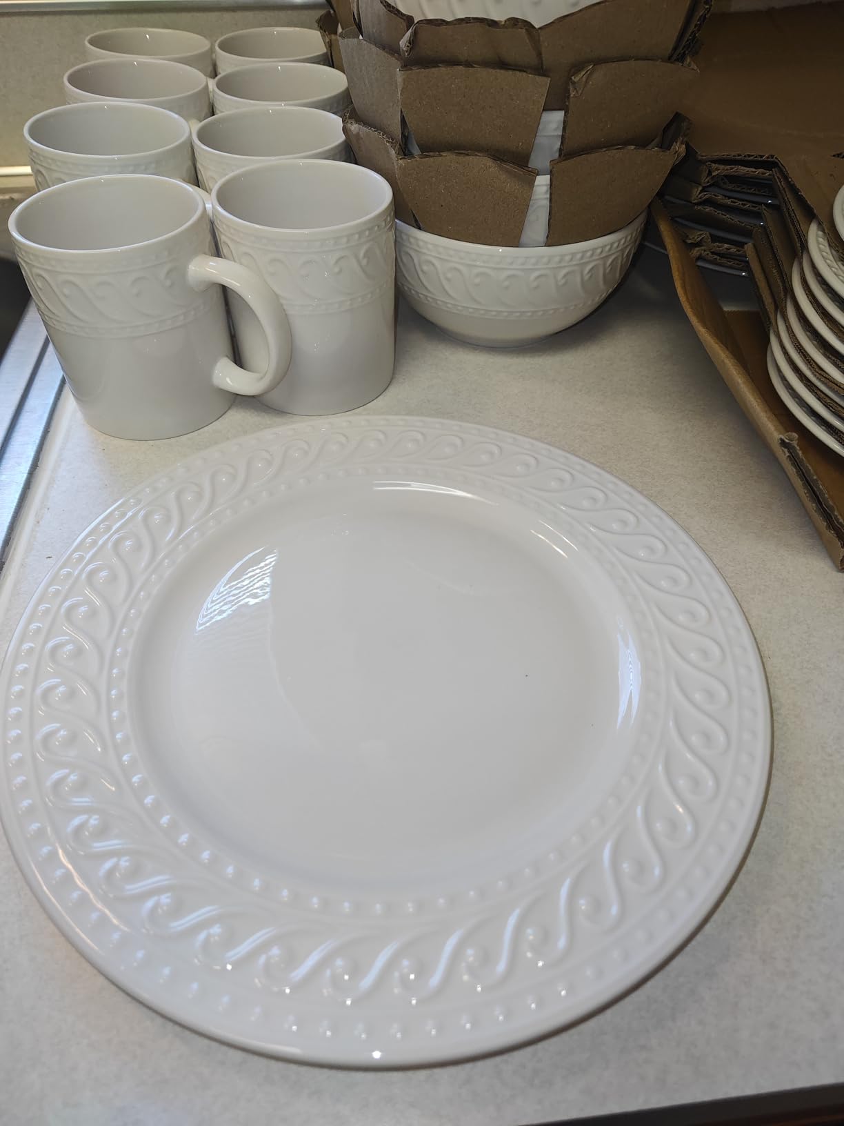 Pfaltzgraff Sylvia 32-Piece Dinnerware Set, Porcelain, Service for 8, White customer photo 2