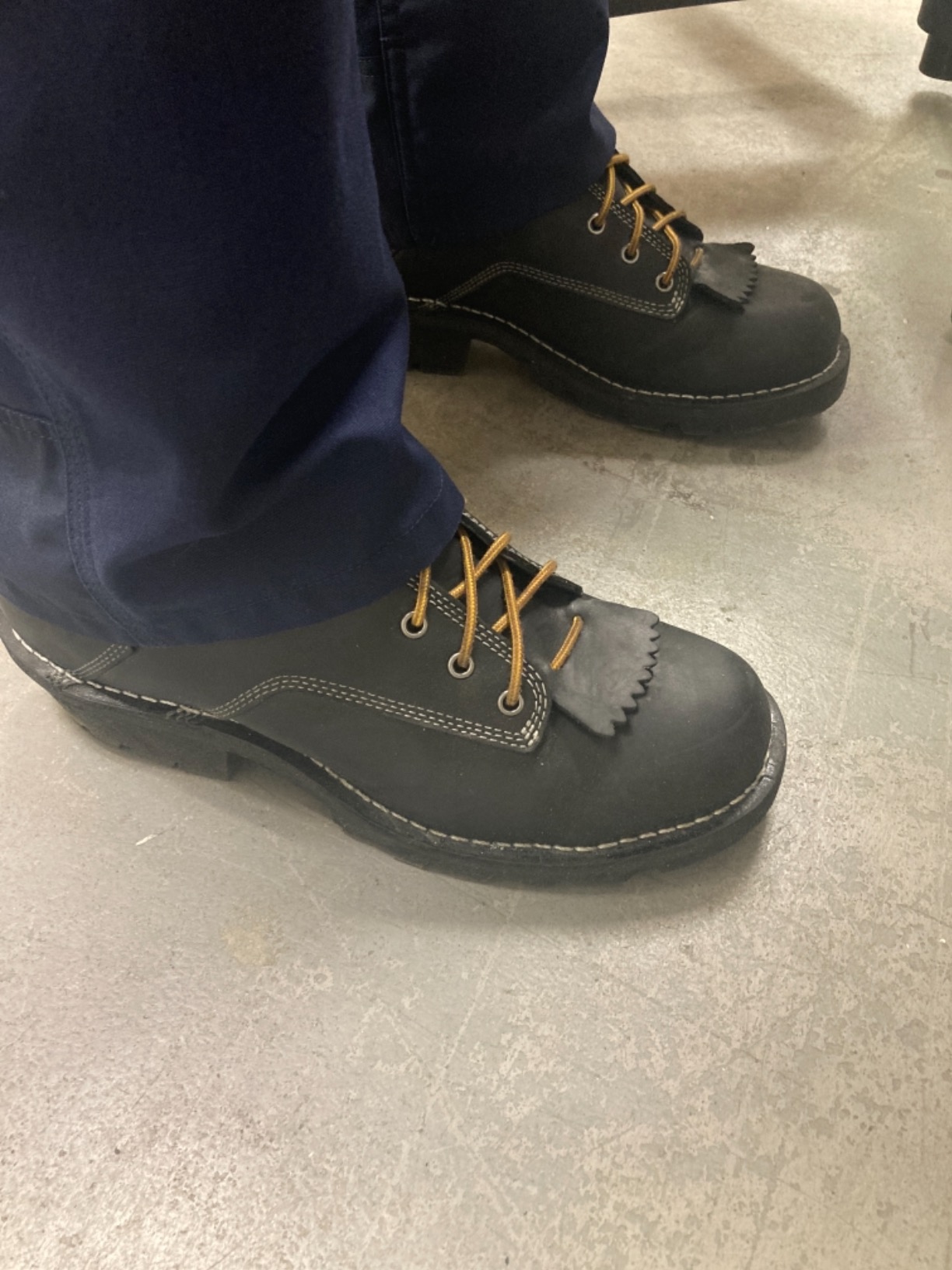 Danner Logger Boots for Men - Waterproof, Oiled Nubuck Leather with Vibram 360 Traction Outsole and 90-Degree Heel customer photo 1
