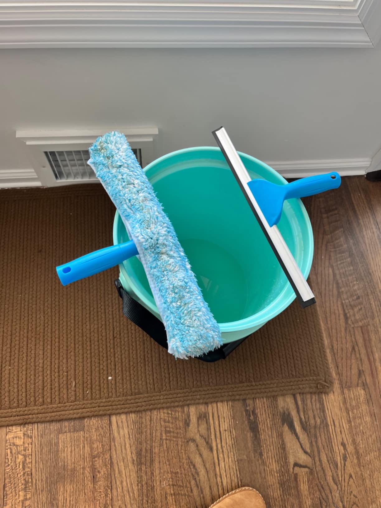 MR.SIGA Professional Window Cleaning Combo - Squeegee & Microfiber Window Scrubber, 14