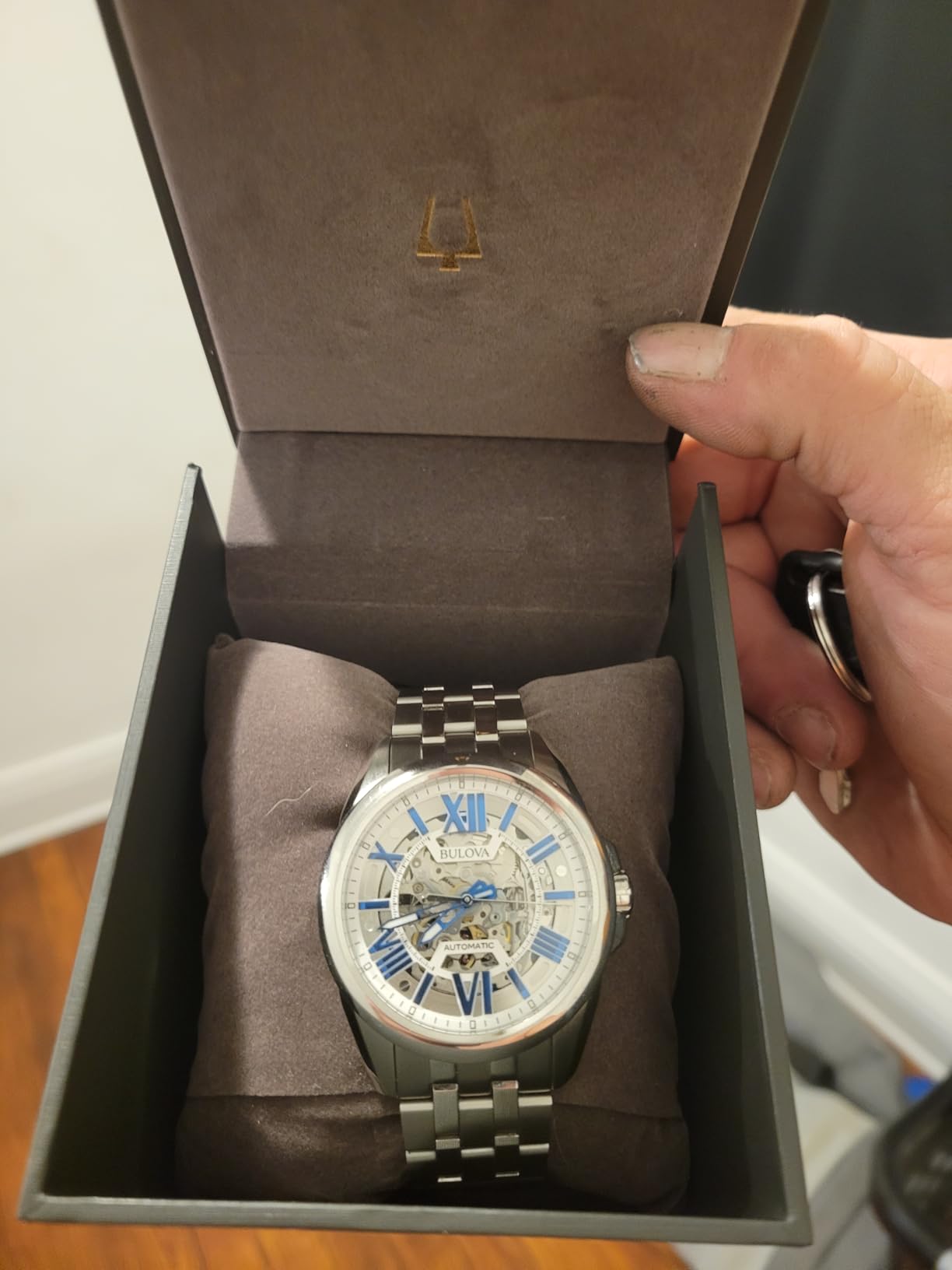 Bulova Men's Classic Sutton 3-Hand 21-Jewel Automatic Watch, 42 Hour Power Reserve, Skeleton Dial, 100M Water Resistant, 43mm customer photo 2