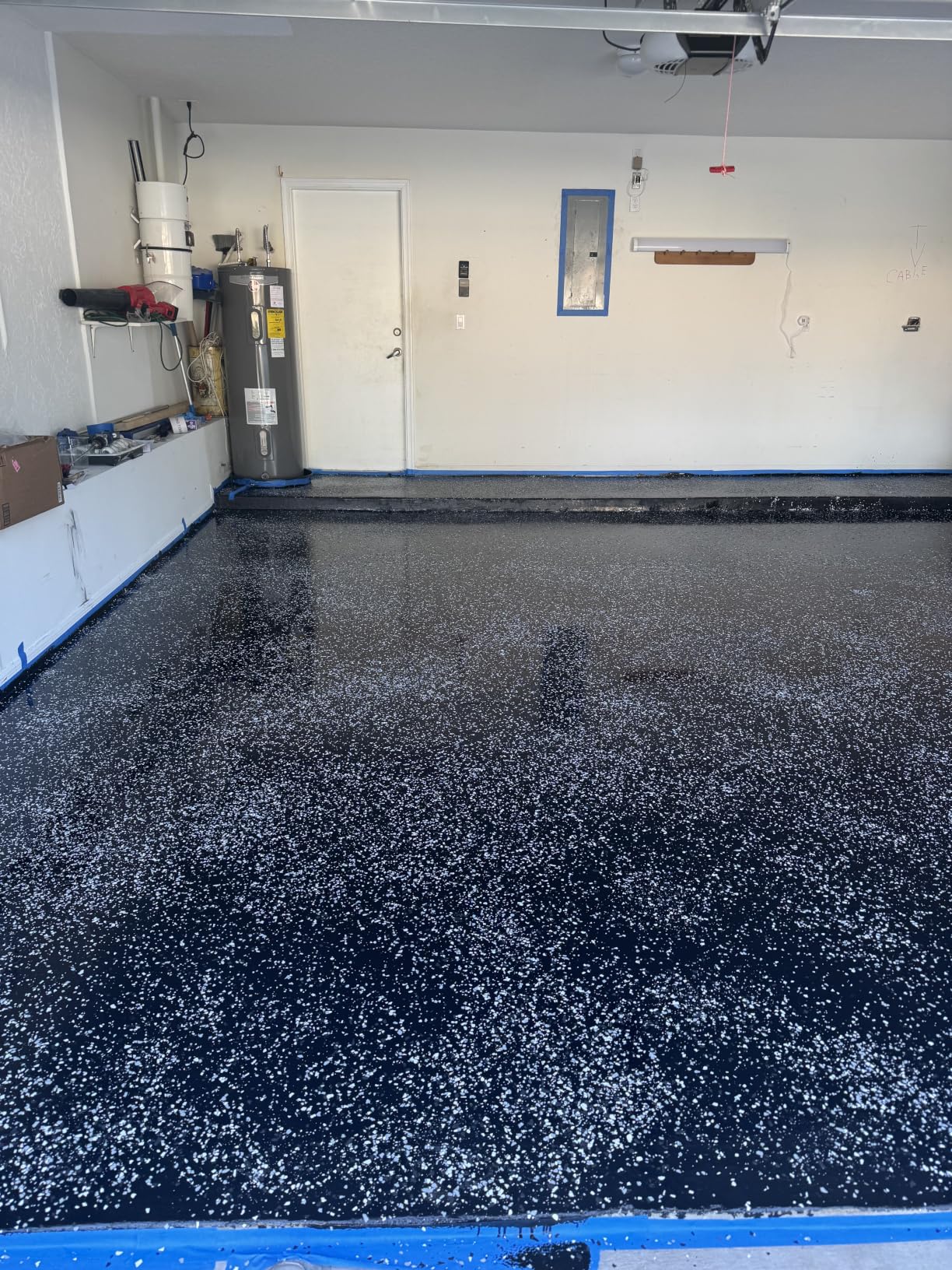 Rust-Oleum 292514 EPOXYSHIELD Premium Clear Garage Floor Coating Kit, 2.5 Car, Gloss Clear customer photo 1