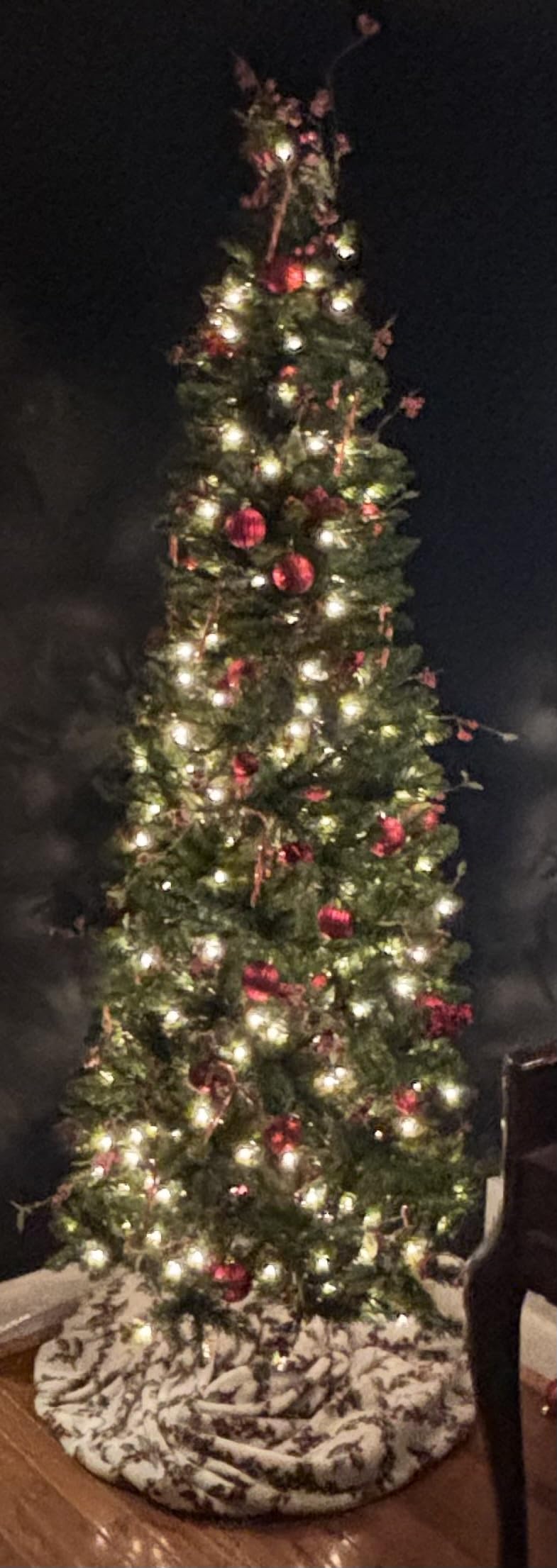National Tree Company 7 ft Pre-Lit Kingswood Fir Slim Artificial Christmas Tree, 300 Warm White LED Lights, 892 Tips, Includes Stand, Green customer photo 1
