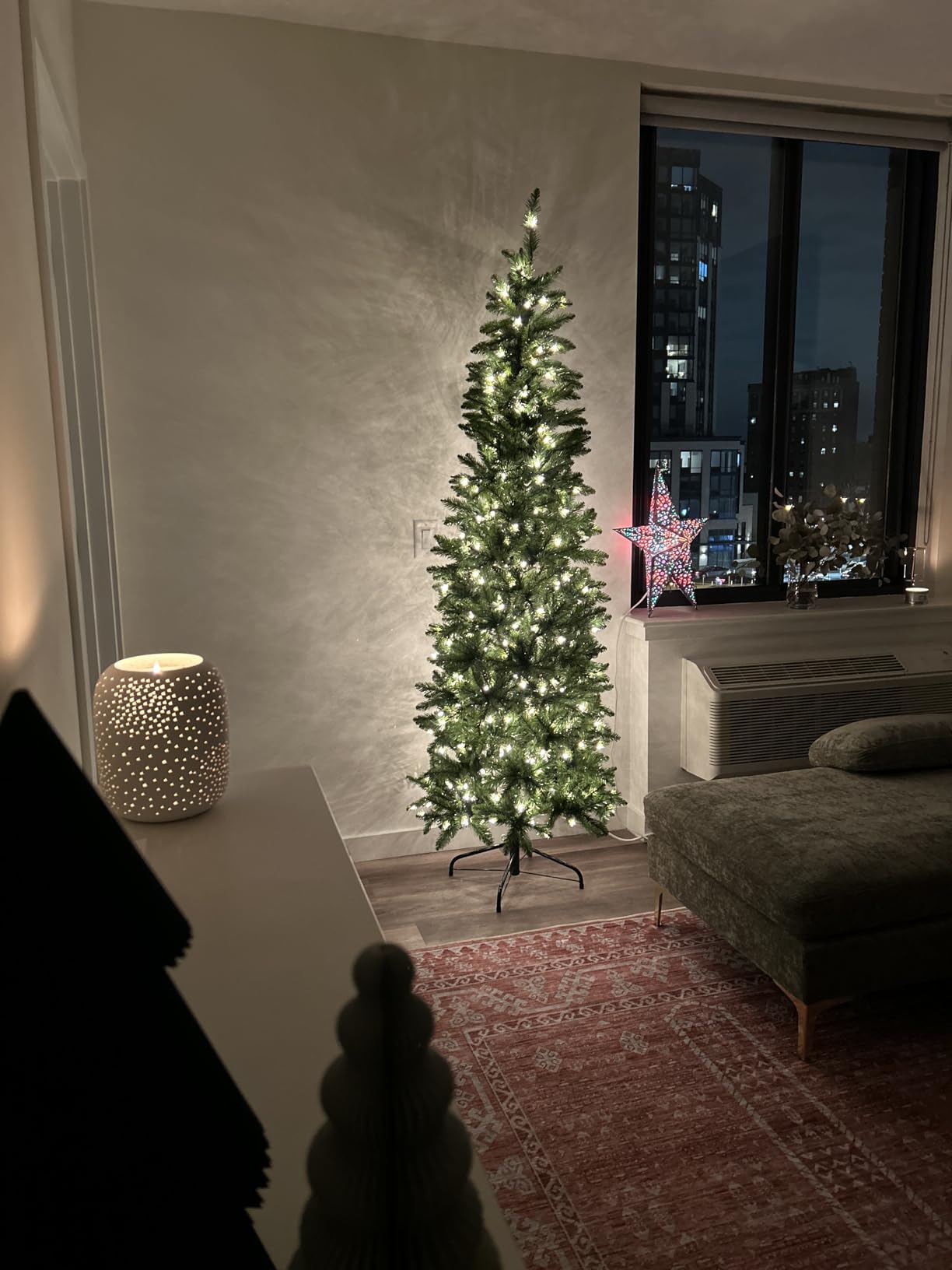 National Tree Company 7 ft Pre-Lit Kingswood Fir Slim Artificial Christmas Tree, 300 Warm White LED Lights, 892 Tips, Includes Stand, Green customer photo 2