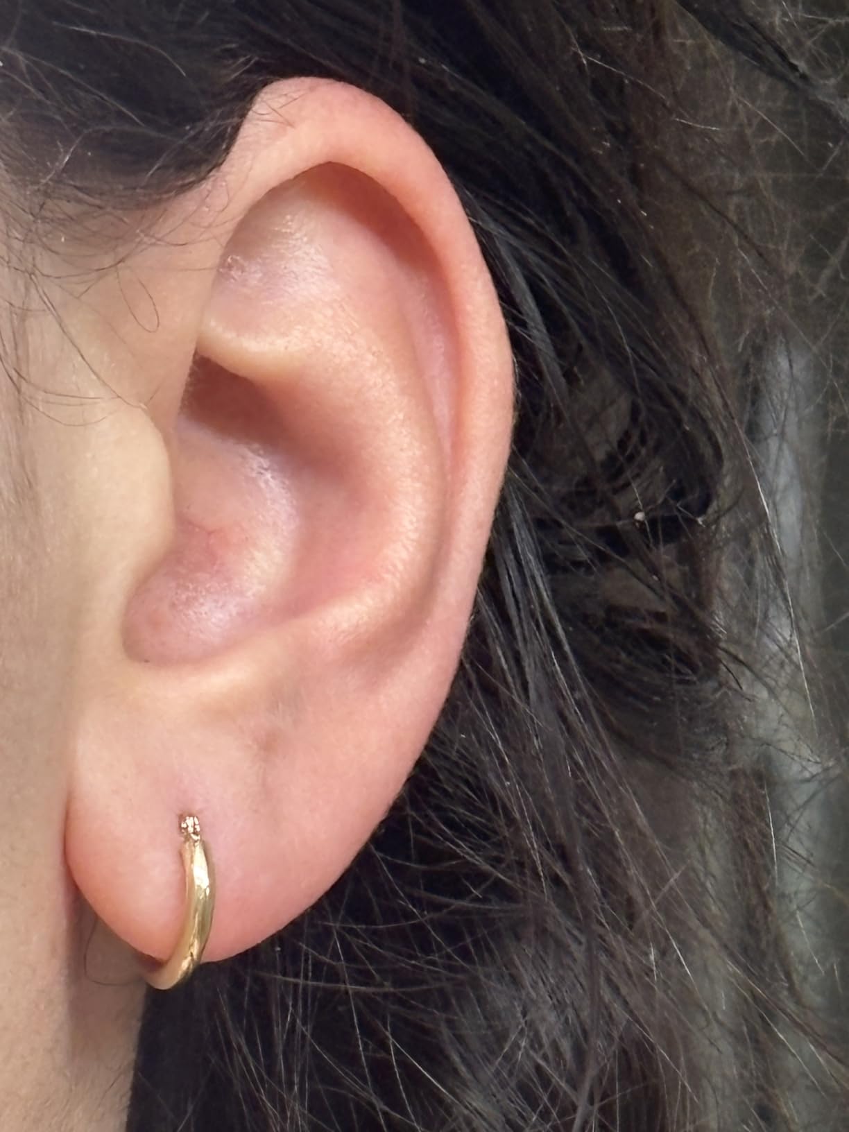 14k Yellow Gold Classic Shiny Polished Round Hoop Earrings, 2mm tube customer photo 1