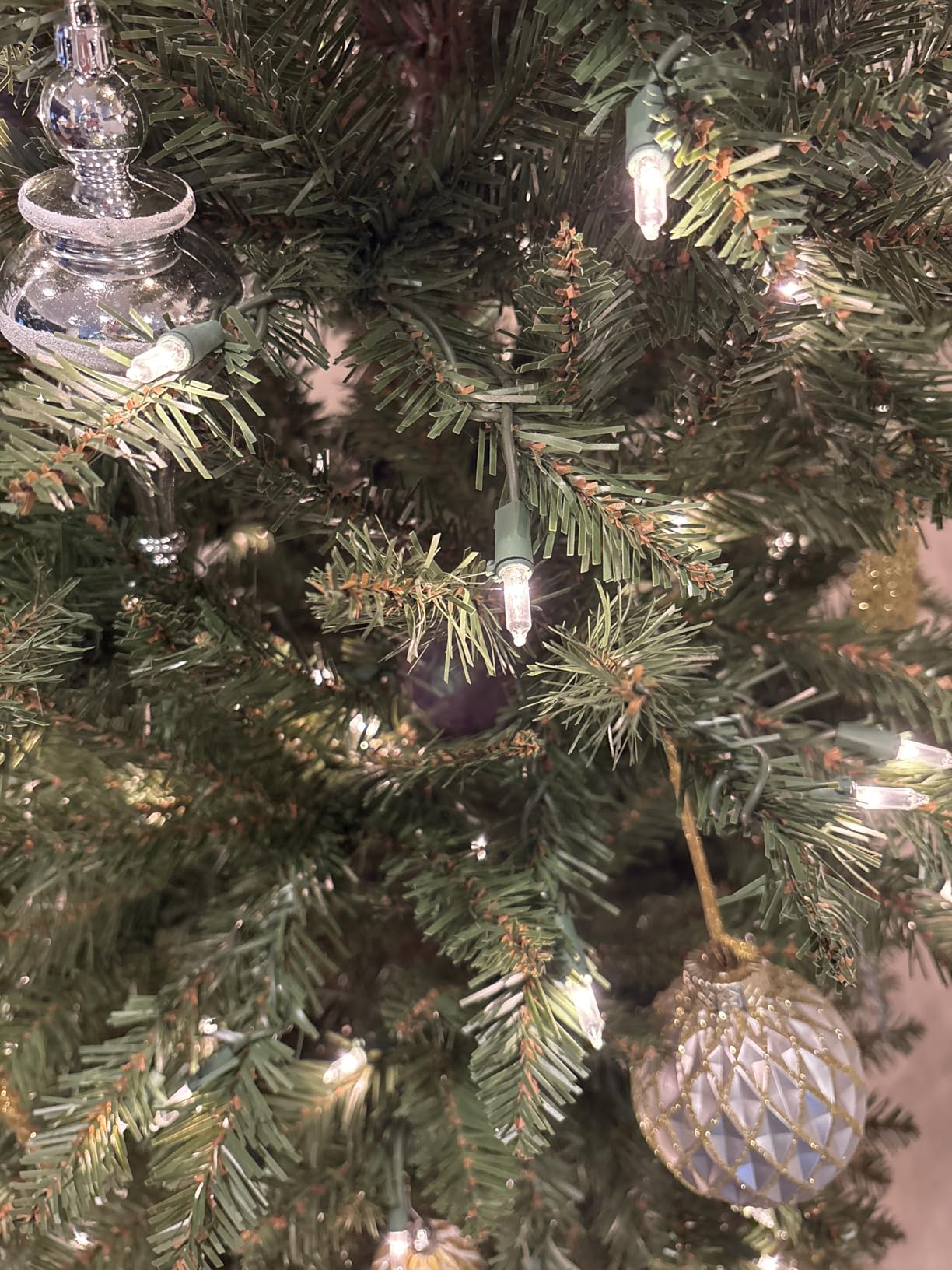 Puleo International 7.5ft Pre-Lit Fraser Fir Pencil Christmas Tree with 350 Clear Lights, 1188 Realistic Dense Branch Tips, Easy Setup Artificial Trees with Sturdy Metal Stand customer photo 2