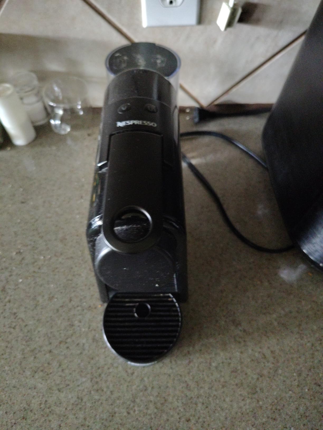 Essenza Mini Coffee and Espresso Machine by De'Longhi, Black customer photo 1