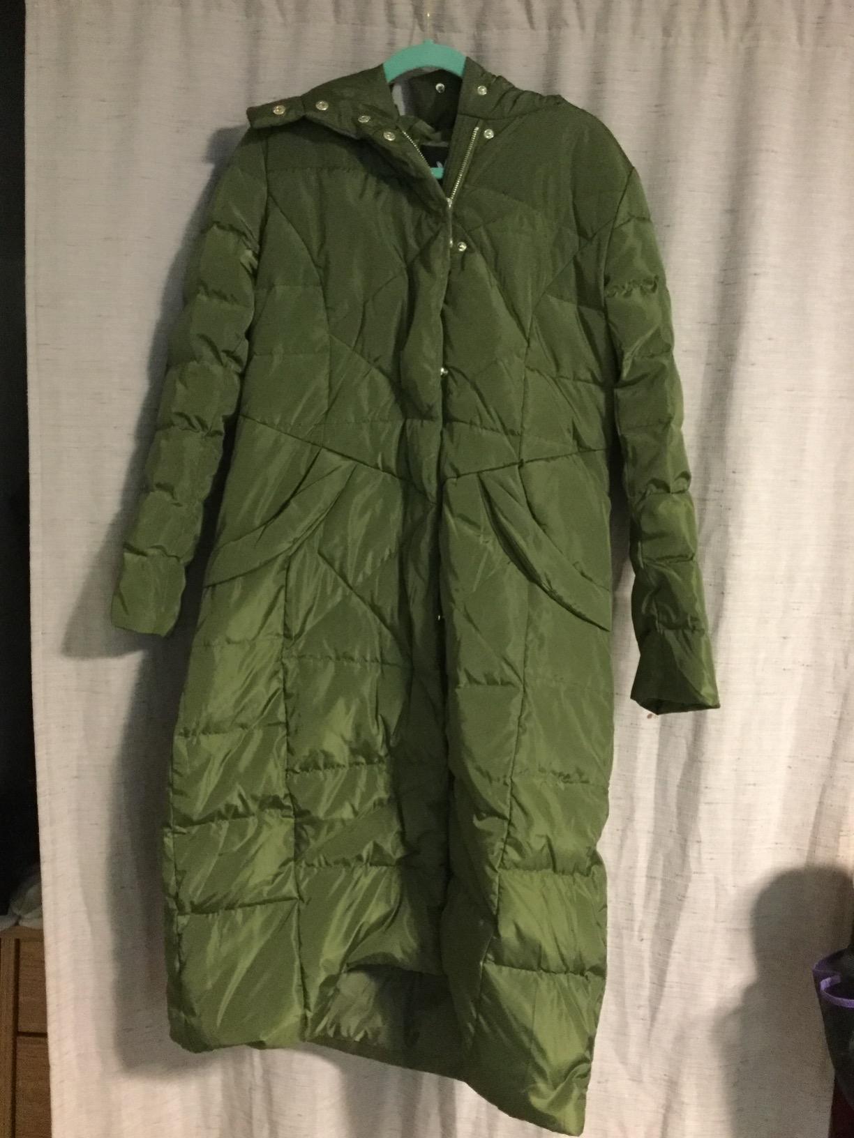 Orolay Women's Long Maxi Down Coat with Hood - 700 Fill Power RDS Certified Winter Puffer Jacket customer photo 1
