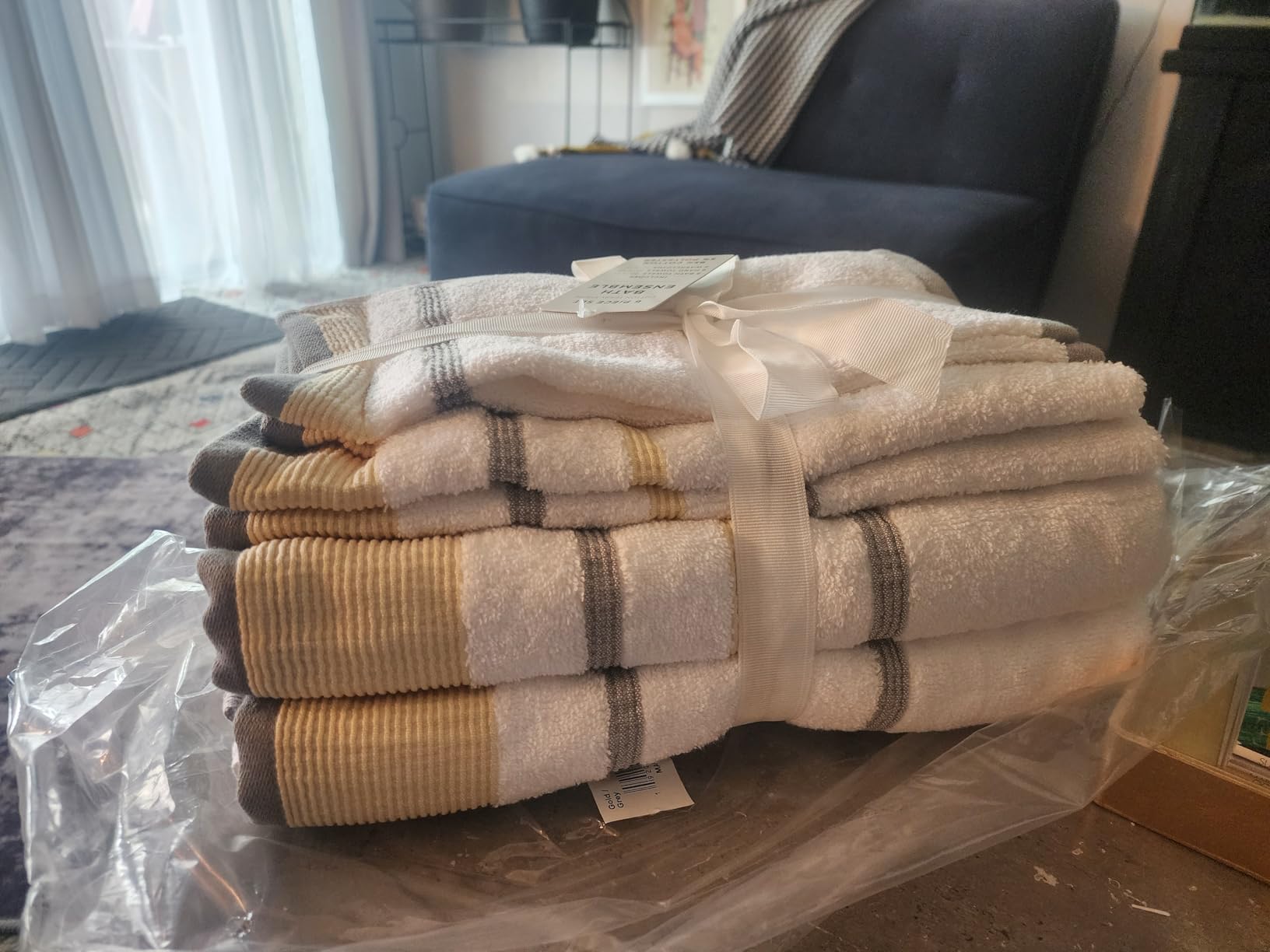 Great Bay Home Decorative Bath Towel Set - Luxury Cotton 6 Piece Towel Set - Luxurious, Ultra-Soft, Durable Towels for Bathroom Decor (Dark Grey/Light Grey) customer photo 2