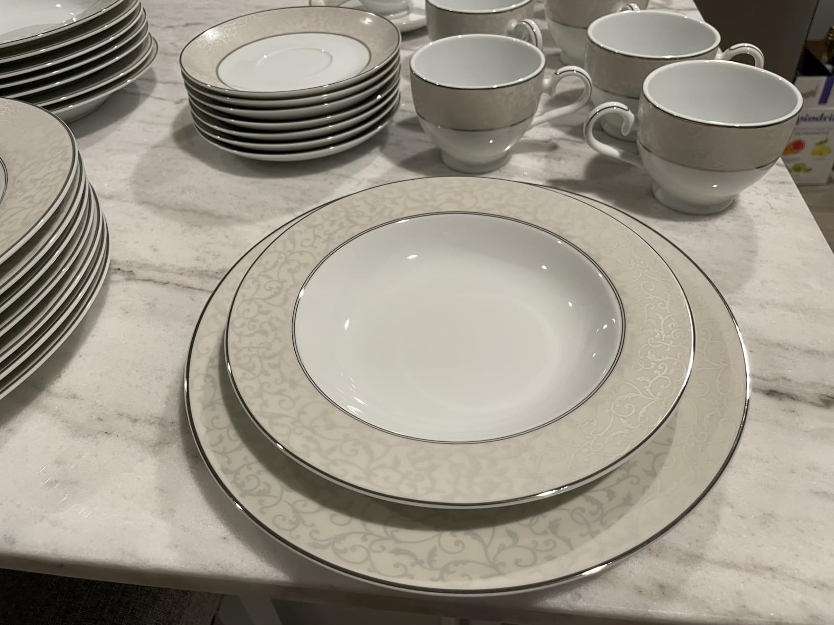 Mikasa Parchment 40-Piece Dinnerware Set, Service for 8, Porcelain customer photo 1