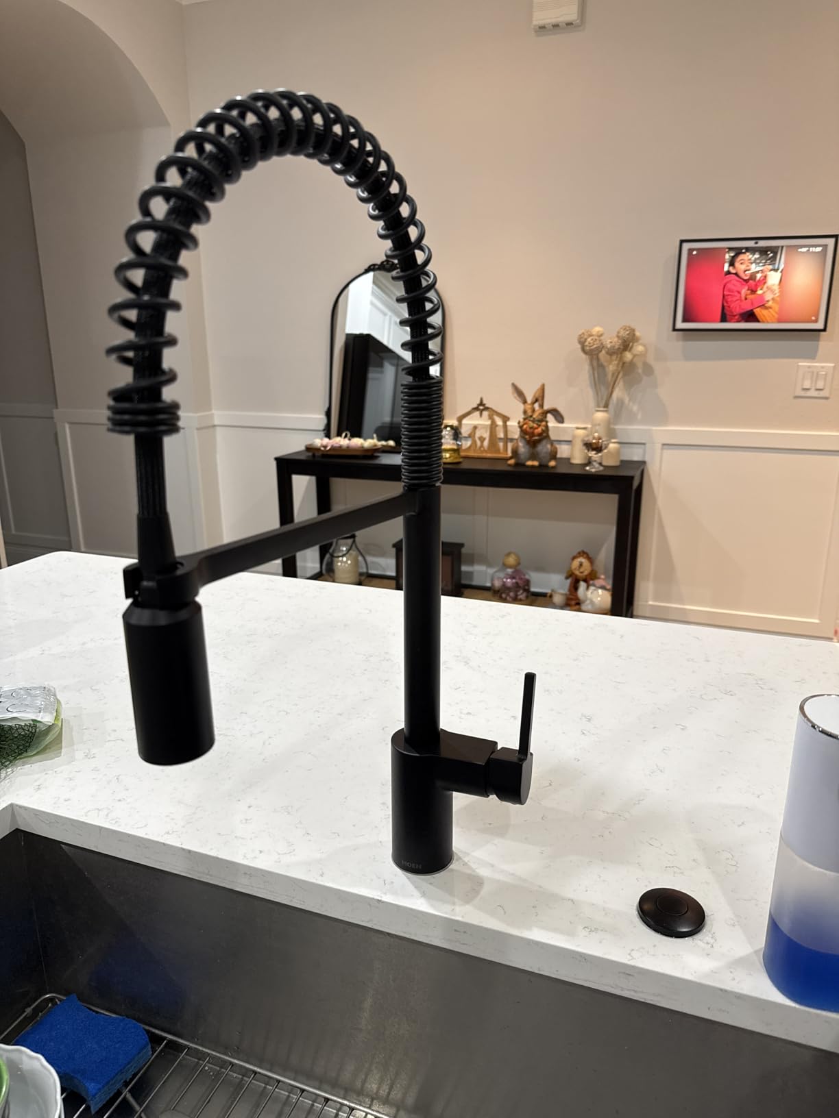 Moen Align Spot Resist Stainless Motionsense Wave Sensor Touchless One-Handle High Arc Spring Pulldown Kitchen Faucet with Sprayer, 5923EWSRS customer photo 2
