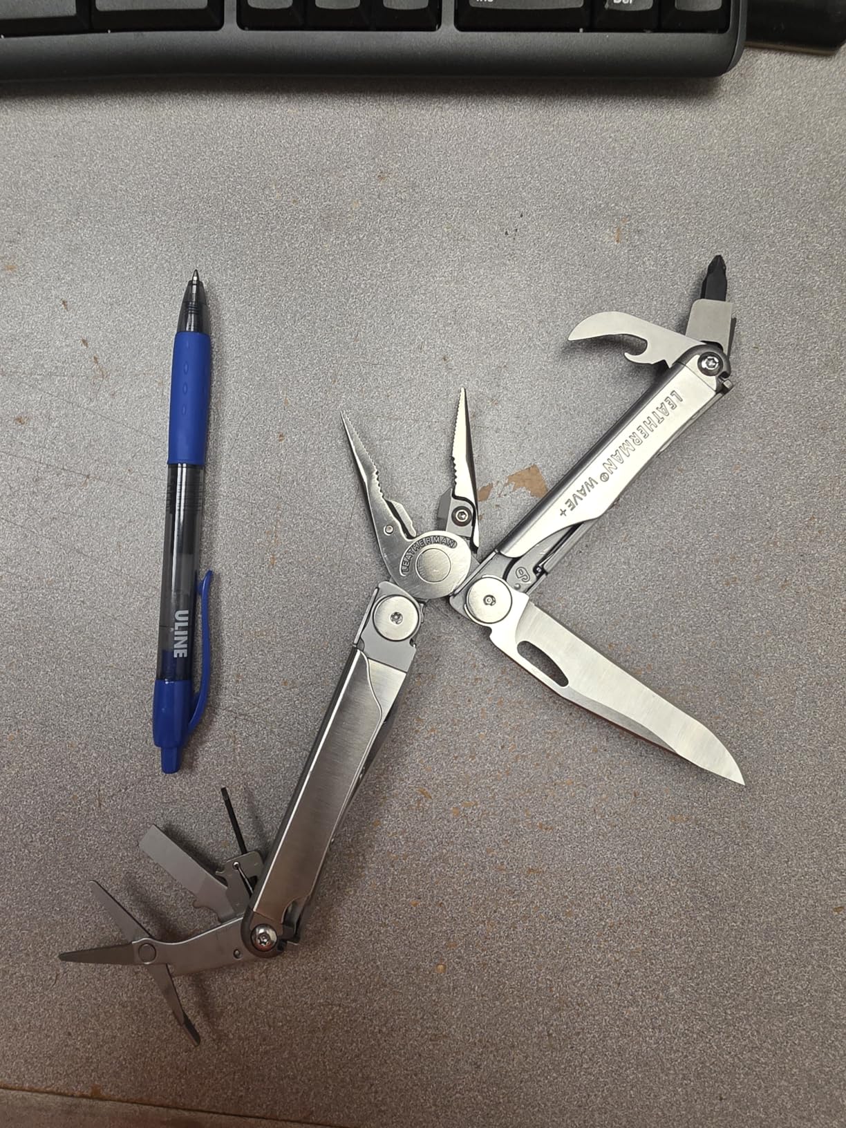 Leatherman Wave+, 18-in-1 Full-Size, Versatile Multi-tool for DIY, Home, Garden, Outdoors or Everyday Carry (EDC), Stainless Steel customer photo 2