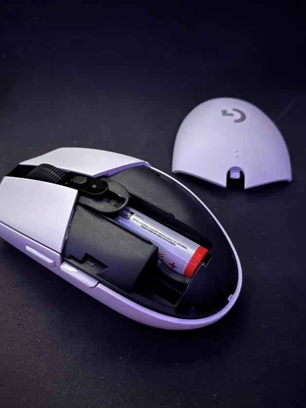 Logitech G305 Lightspeed Wireless Gaming Mouse, Hero Sensor, 12,000 DPI, Lightweight, 6 Programmable Buttons, 250h Battery, On-Board Memory, Compatible with PC, Mac - Black customer photo 2
