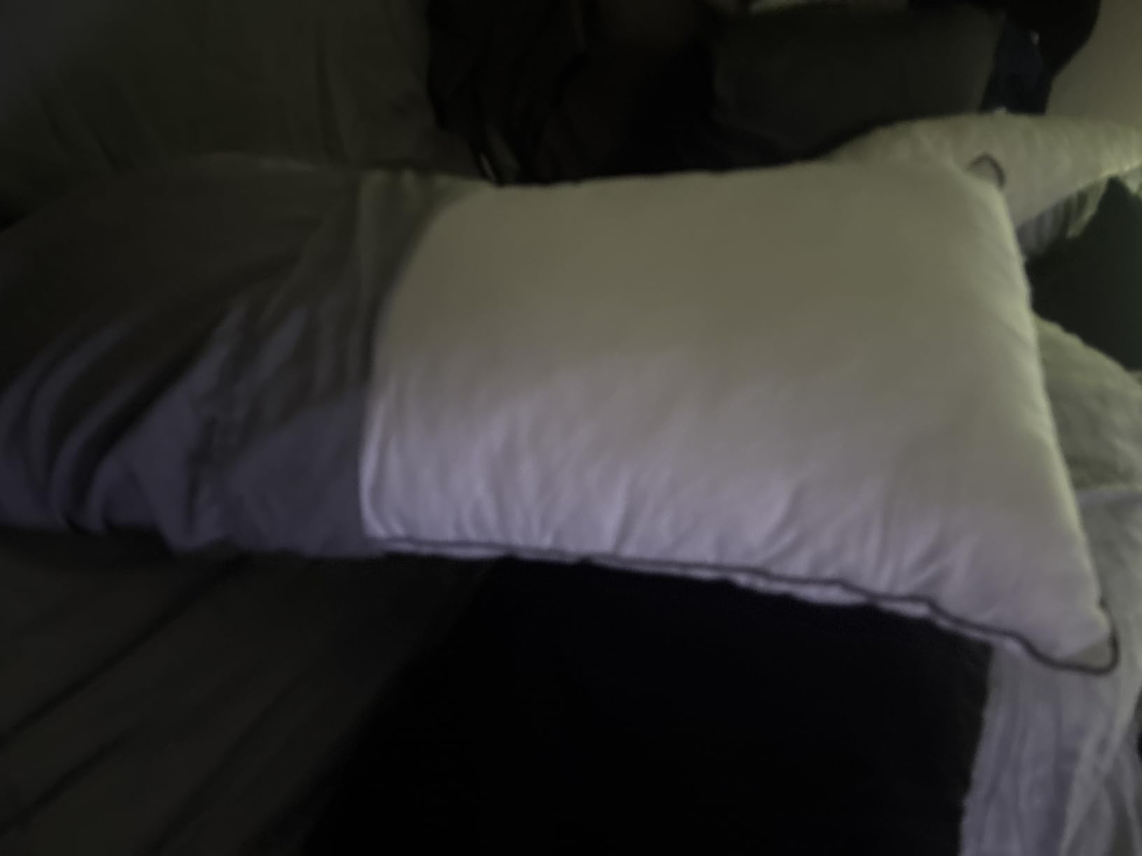 JOLLYVOGUE Pillows Queen Size Set of 2, Cooling and Firm Pillows with Oeko-Tex Certified Down Alternative Filling for Side, Back, and Stomach Sleepers, Hotel Collection customer photo 1