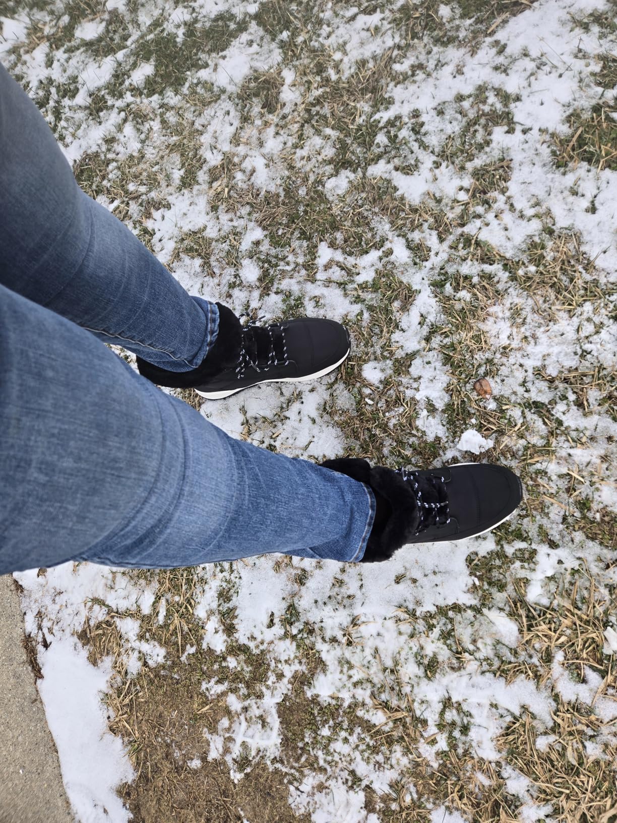 DREAM PAIRS Women's Mid-Calf Waterproof Winter Snow Boots customer photo 2