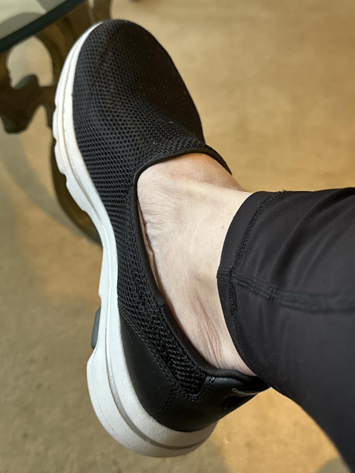 Skechers Women's Go Walk 5 Walking Shoes | Air-Cooled Goga Mat Insole, Ultra Go Cushioning, Comfort Pillar Technology, Machine Washable customer photo 1