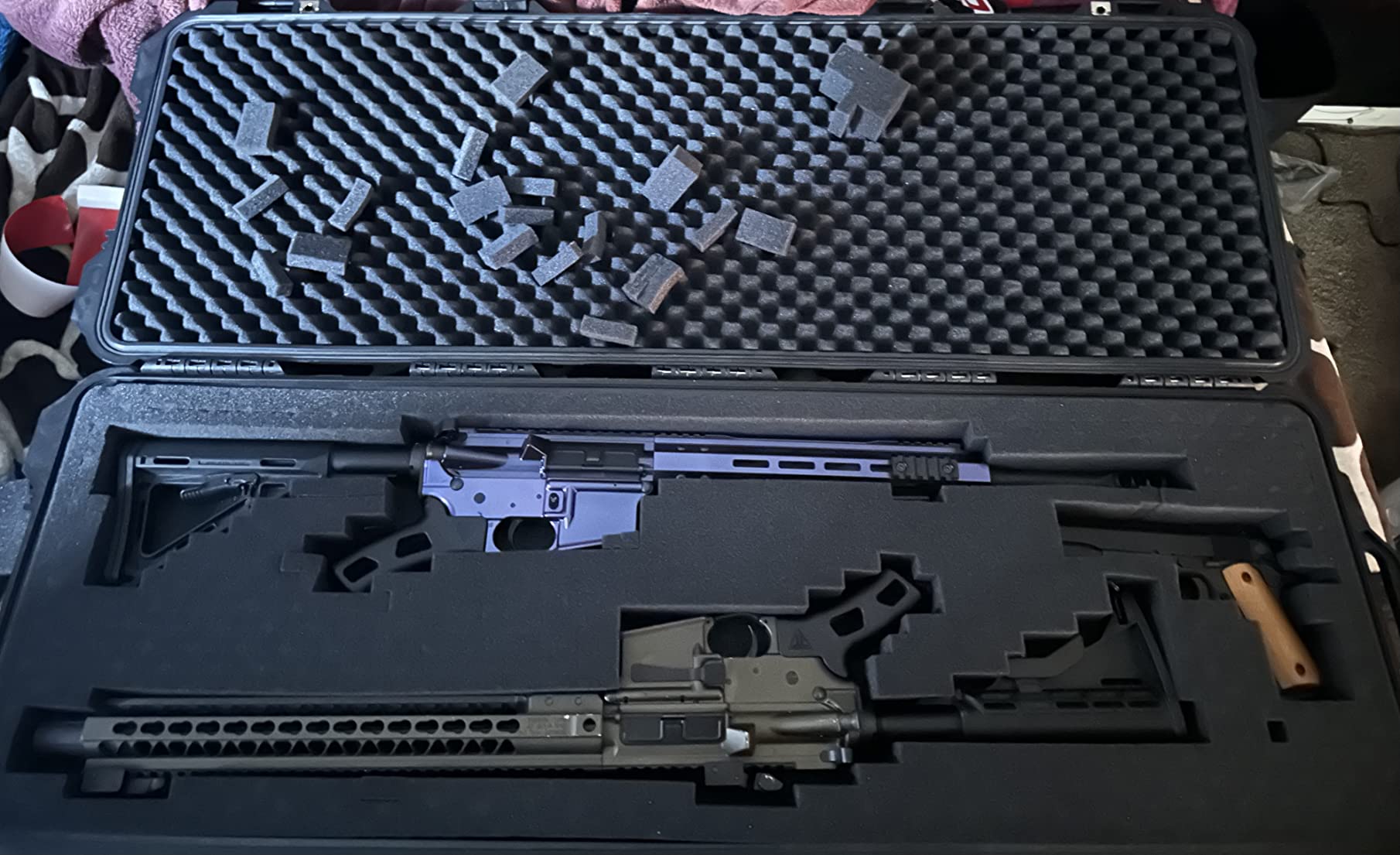Eylar 44 Inch Protective Roller Rifle Hard Case with Foam, Waterproof & Crushproof, Two Rifles Or Multiple Guns, Pressure Valve with Lockable Fittings Black customer photo 1