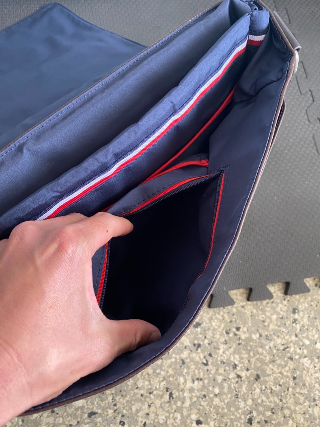 Coach Men's Leo Messenger Bag customer photo 1