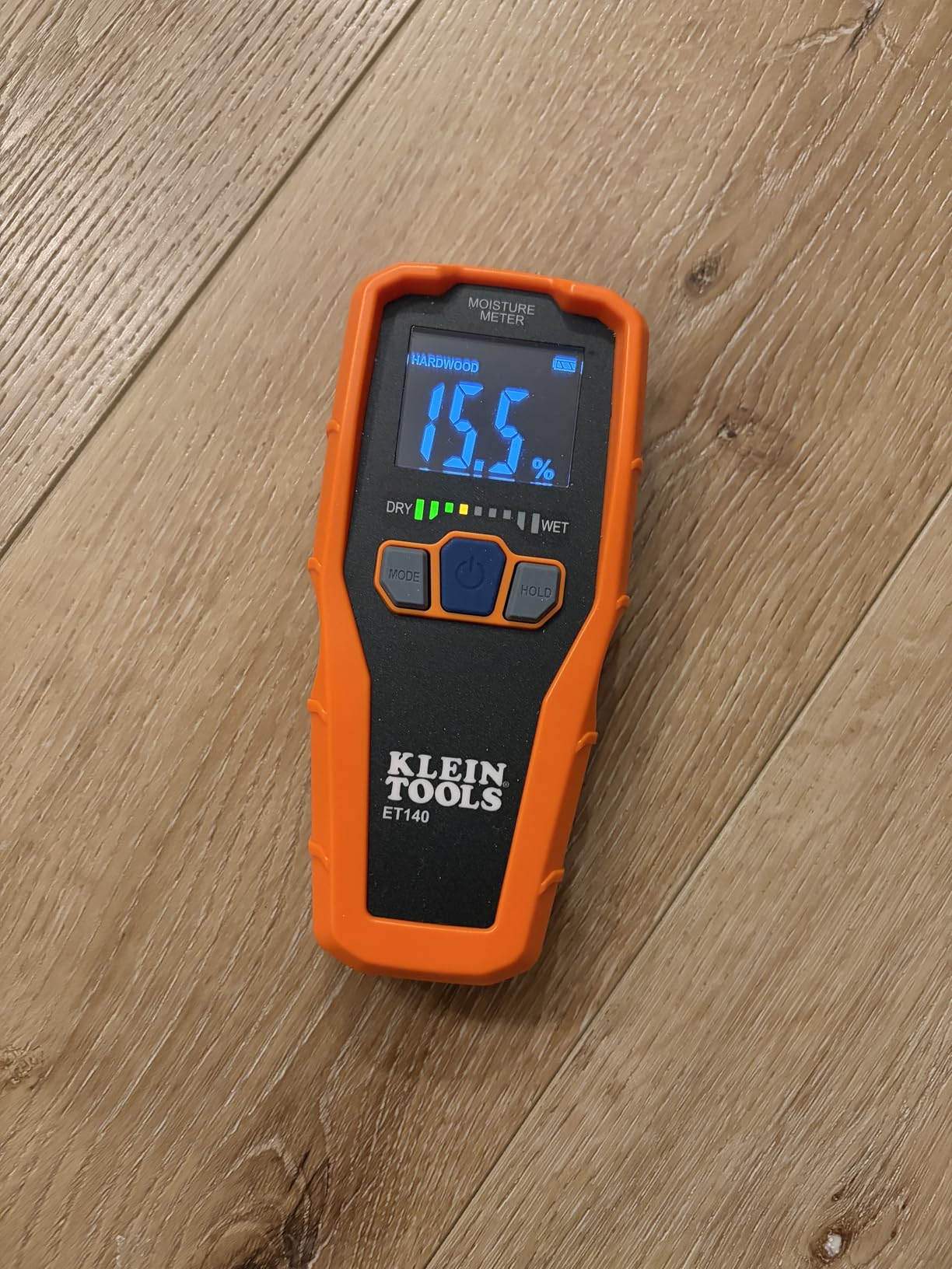 Klein Tools ET140 Pinless Moisture Meter for Non-Destructive Moisture Detection in Drywall, Wood, and Masonry; Detects up to 3/4-Inch Below Surface customer photo 1
